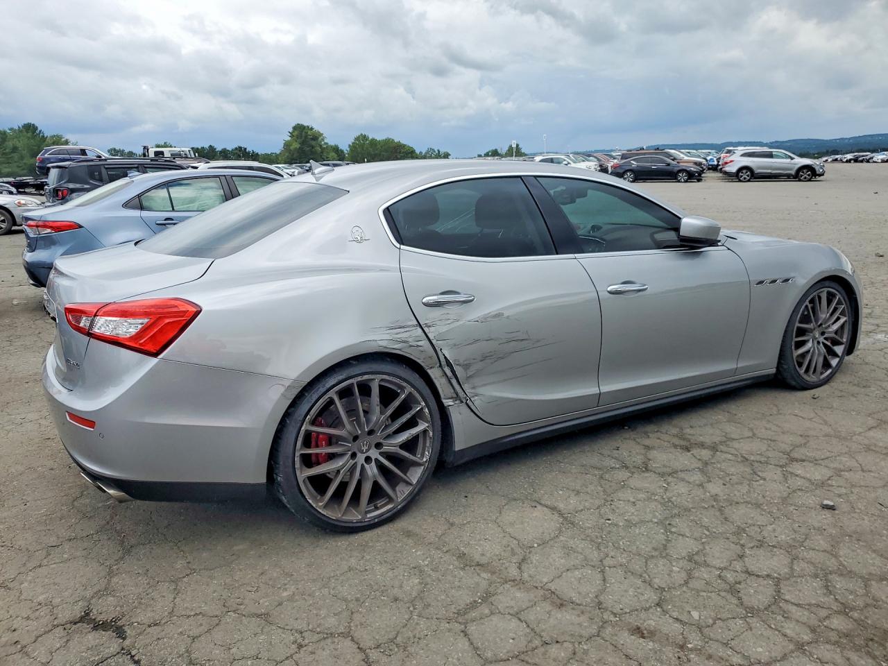 2015 Maserati Ghibli S Silver vin: ZAM57RTA5F1139310