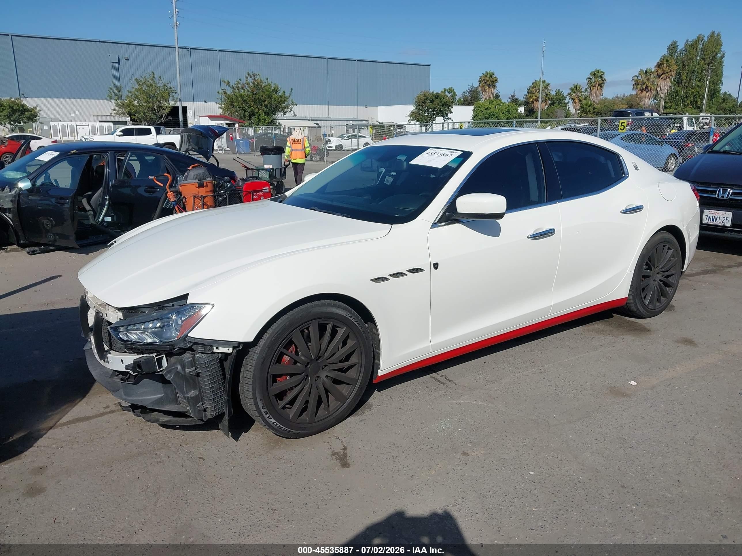 2015 Maserati Ghibli S Q4 White vin: ZAM57RTA6F1143088
