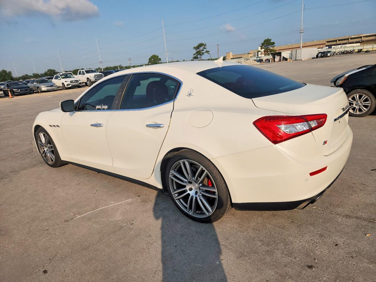 2014 Maserati Ghibli S White vin: ZAM57RTA7E1105755