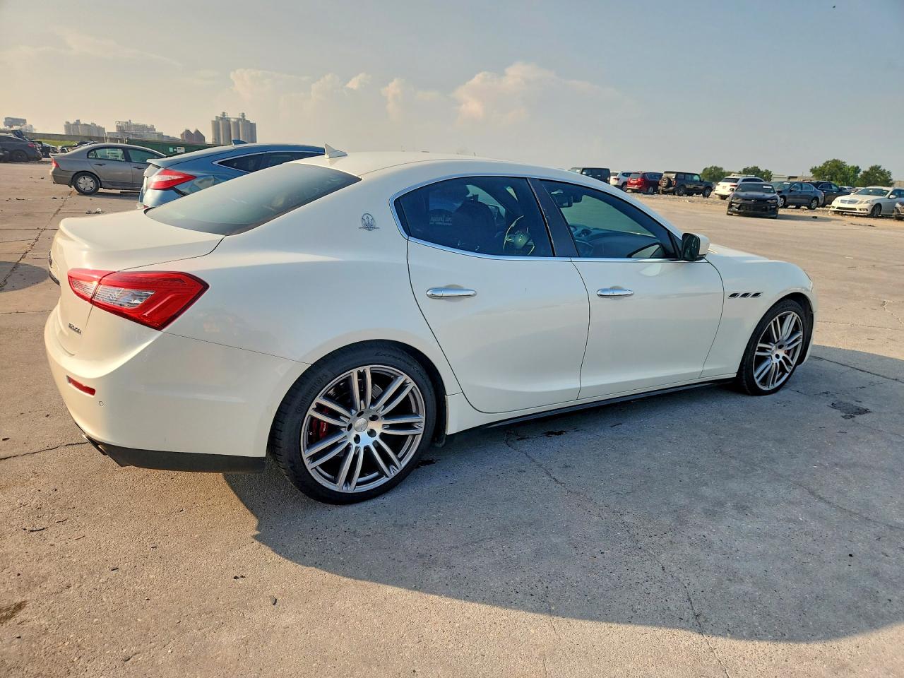 2014 Maserati Ghibli S White vin: ZAM57RTA7E1105755