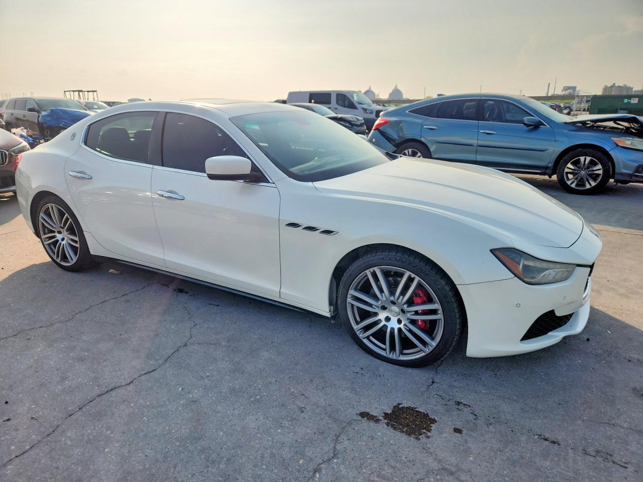 2014 Maserati Ghibli S White vin: ZAM57RTA7E1105755