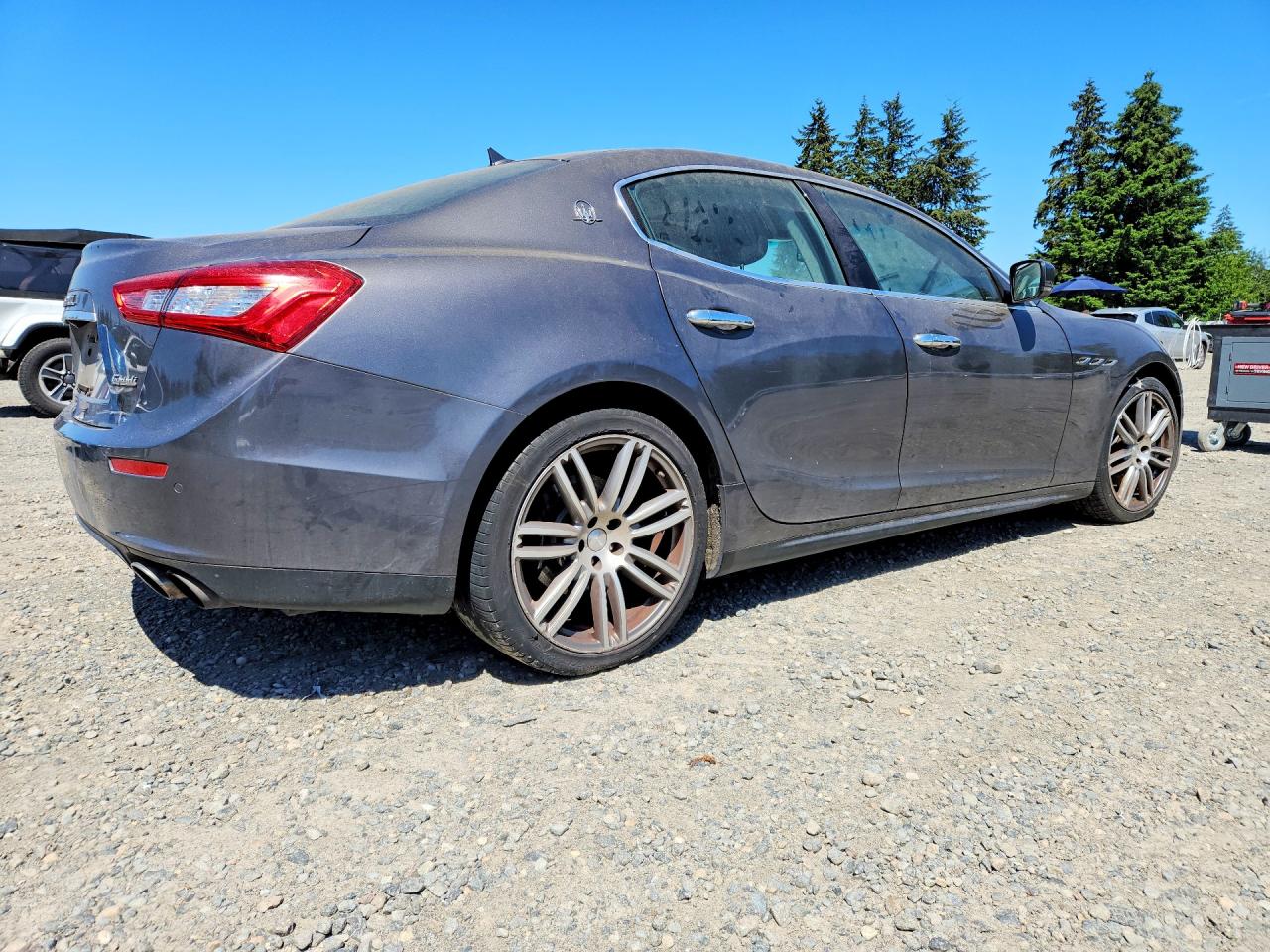 2014 Maserati Ghibli S Silver vin: ZAM57RTA7E1113595