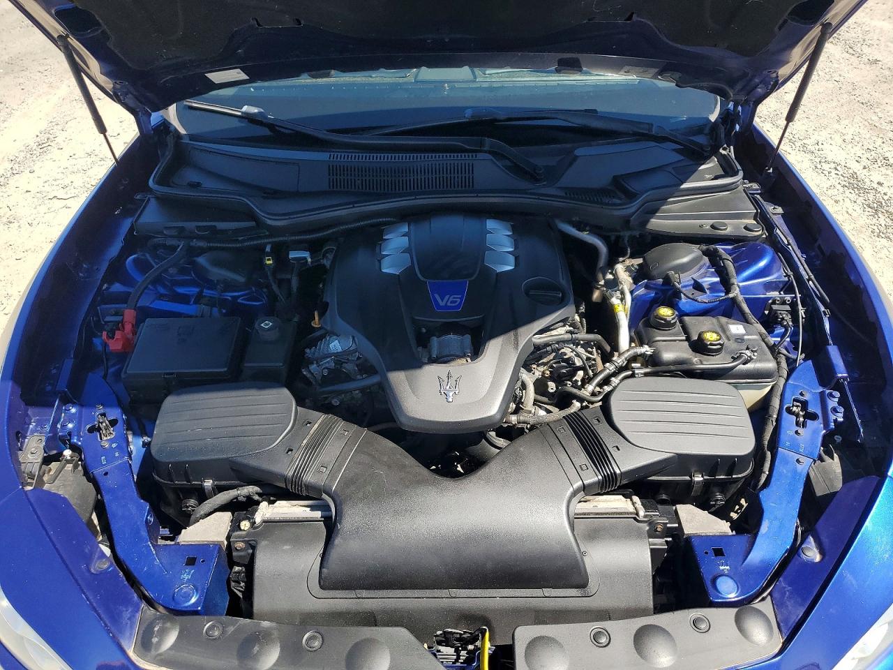 2015 Maserati Ghibli S Blue vin: ZAM57RTA7F1139129