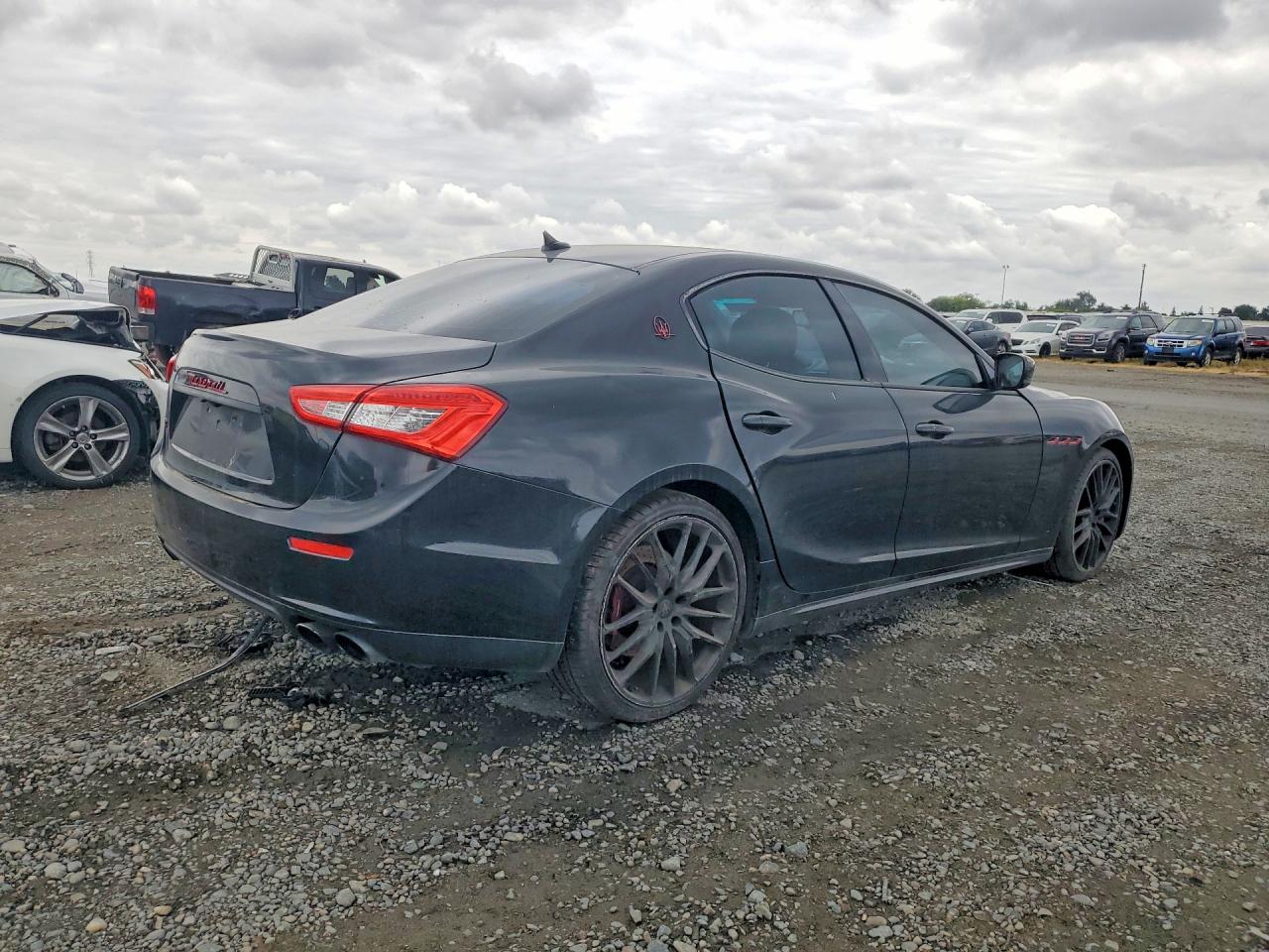 2015 Maserati Ghibli S Black vin: ZAM57RTA7F1159199