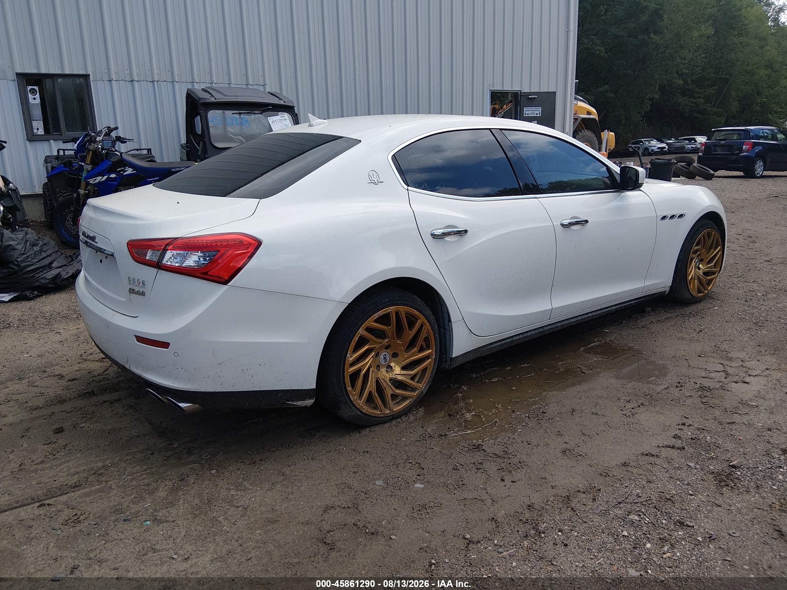 2014 Maserati Ghibli S Q4 White vin: ZAM57RTA8E1085628