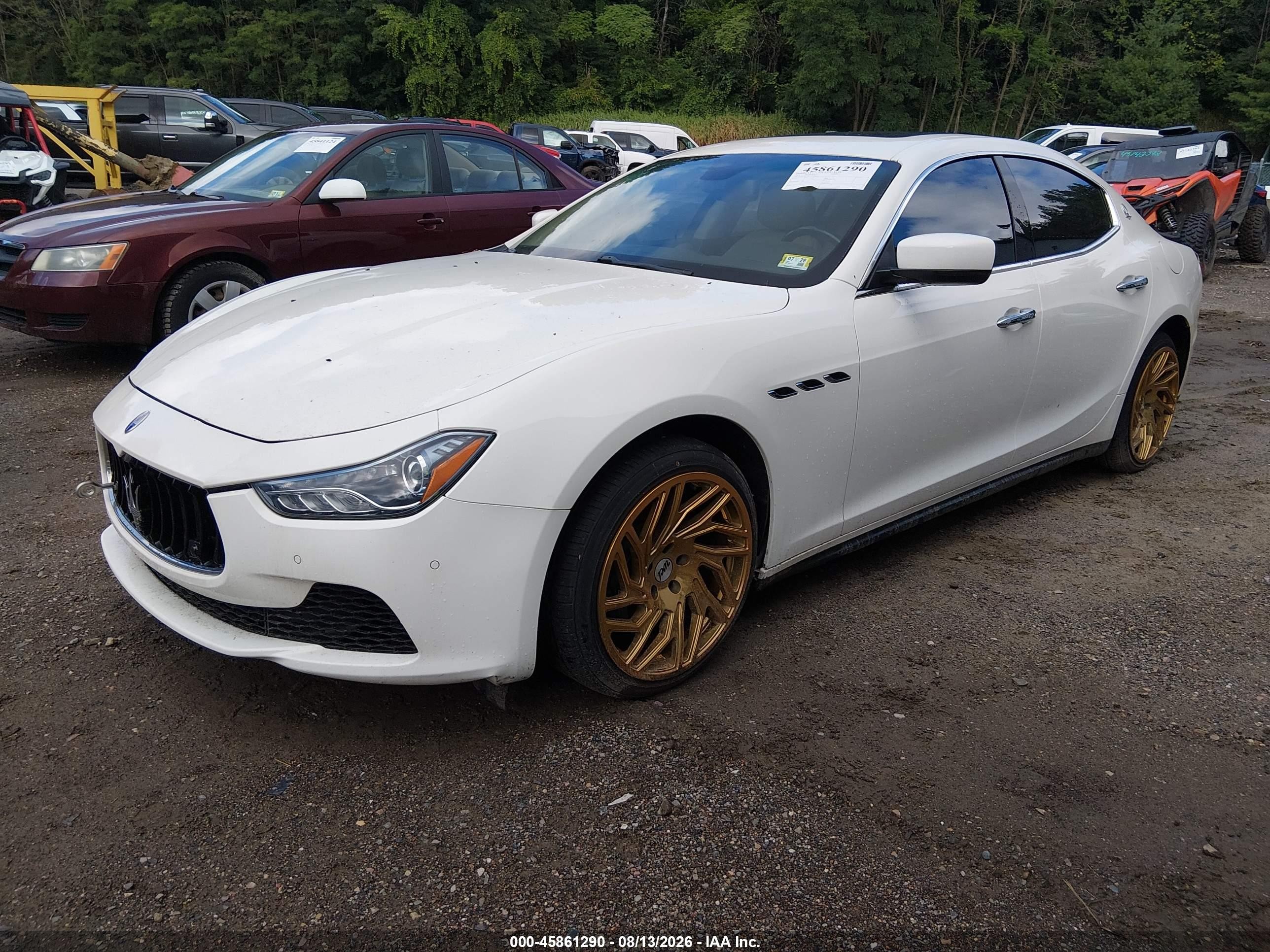 2014 Maserati Ghibli S Q4 White vin: ZAM57RTA8E1085628