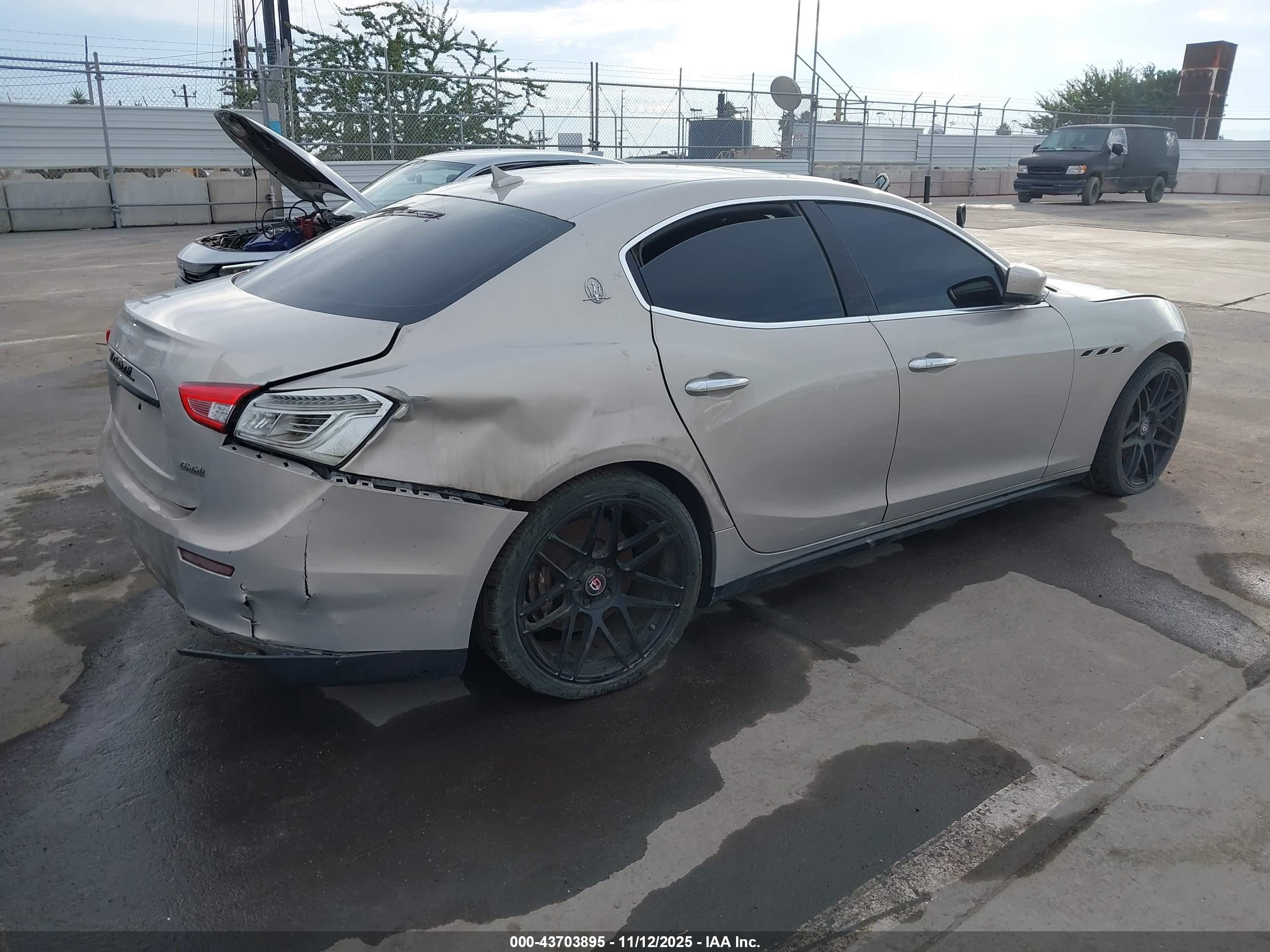 2014 Maserati Ghibli S Q4 Бежевый vin: ZAM57RTA8E1095303