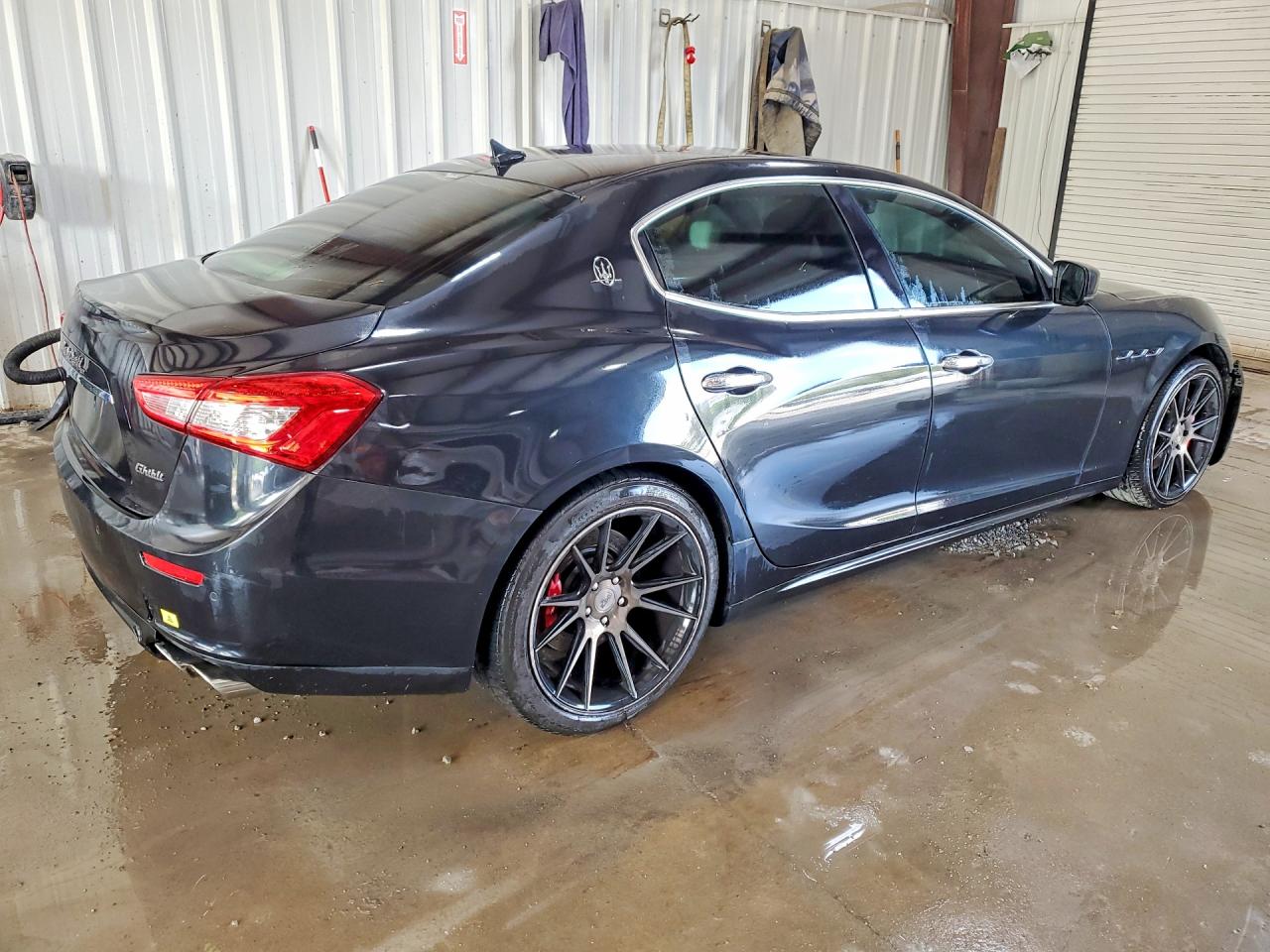 2014 Maserati Ghibli S Black vin: ZAM57RTA9E1090028