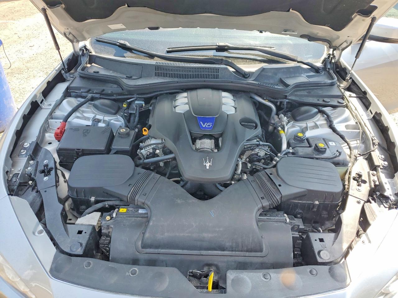 2015 Maserati Ghibli S Silver vin: ZAM57RTA9F1137270