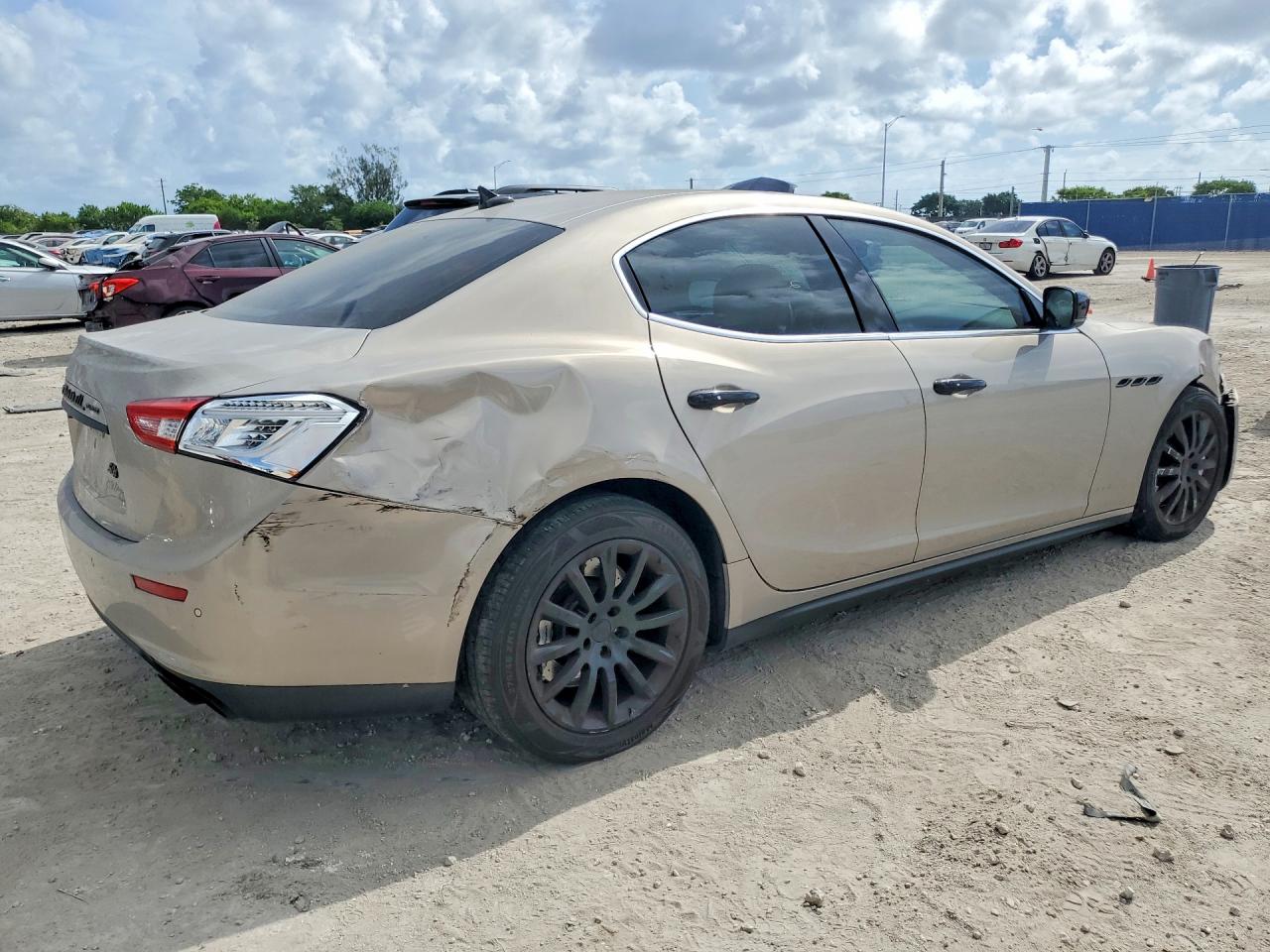 2014 Maserati Ghibli S Silver vin: ZAM57RTAXE1088756