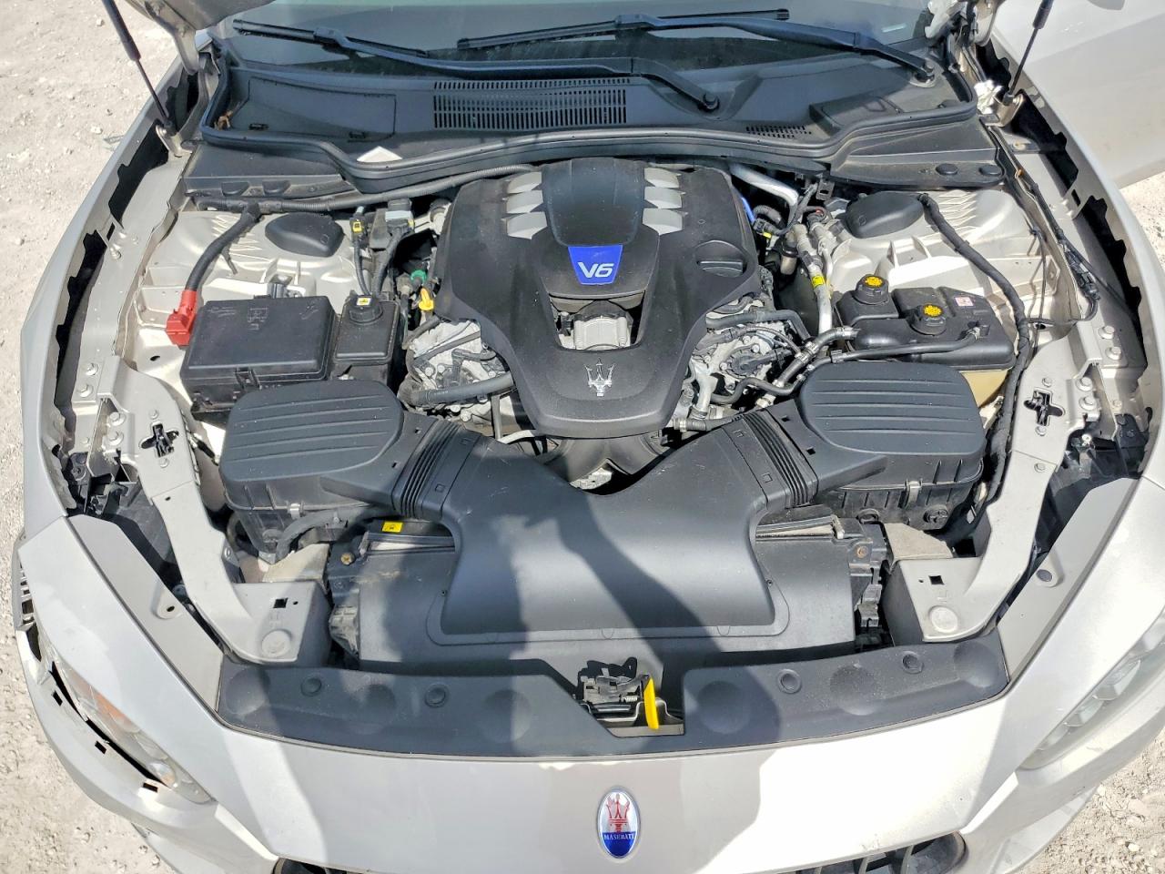 2014 Maserati Ghibli S Silver vin: ZAM57RTAXE1088756