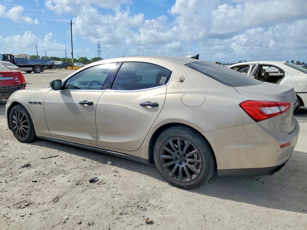 2014 Maserati Ghibli S Silver vin: ZAM57RTAXE1088756