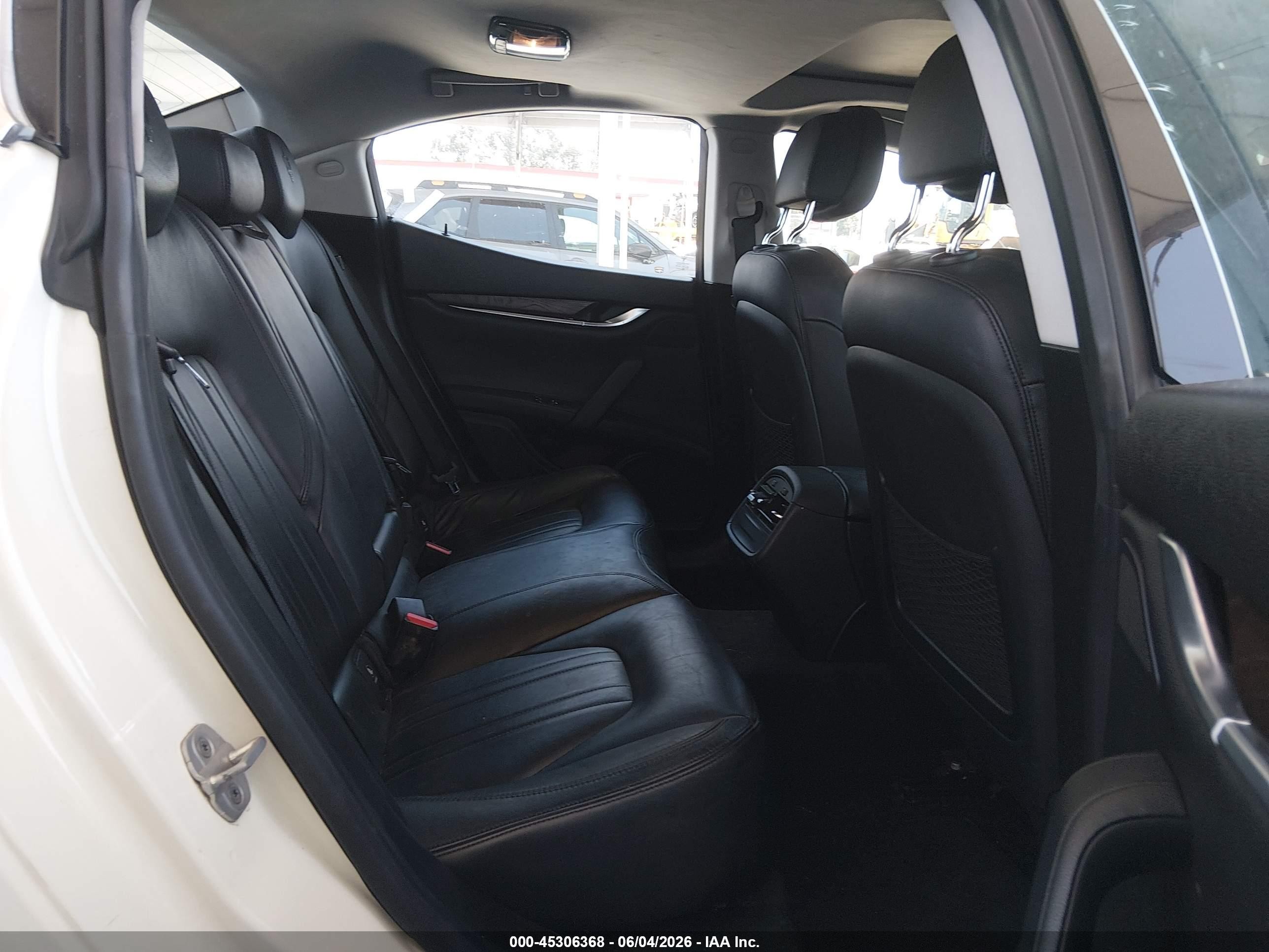 2014 Maserati Ghibli S Q4 White vin: ZAM57RTAXE1089602