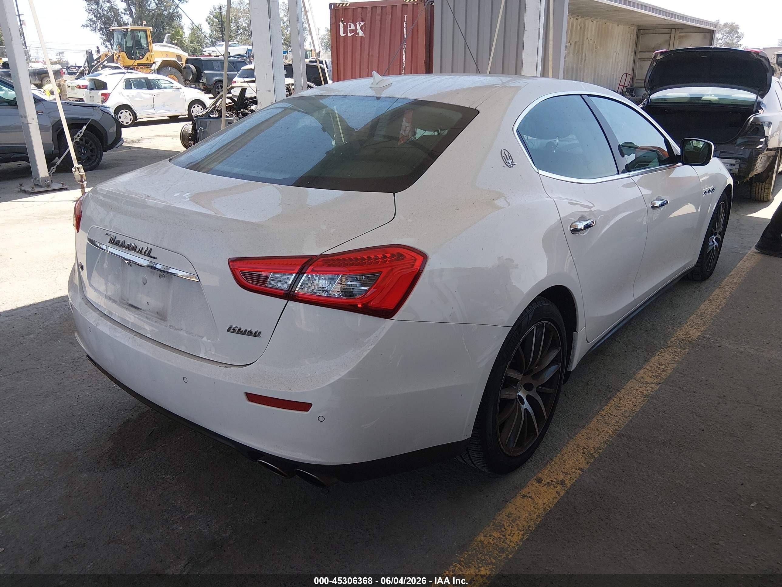 2014 Maserati Ghibli S Q4 White vin: ZAM57RTAXE1089602