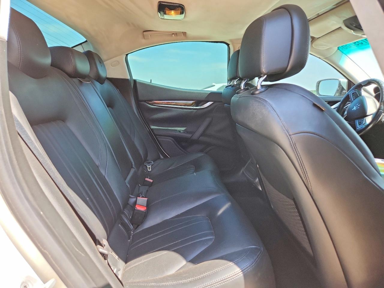 2014 Maserati Ghibli S White vin: ZAM57RTAXE1106530