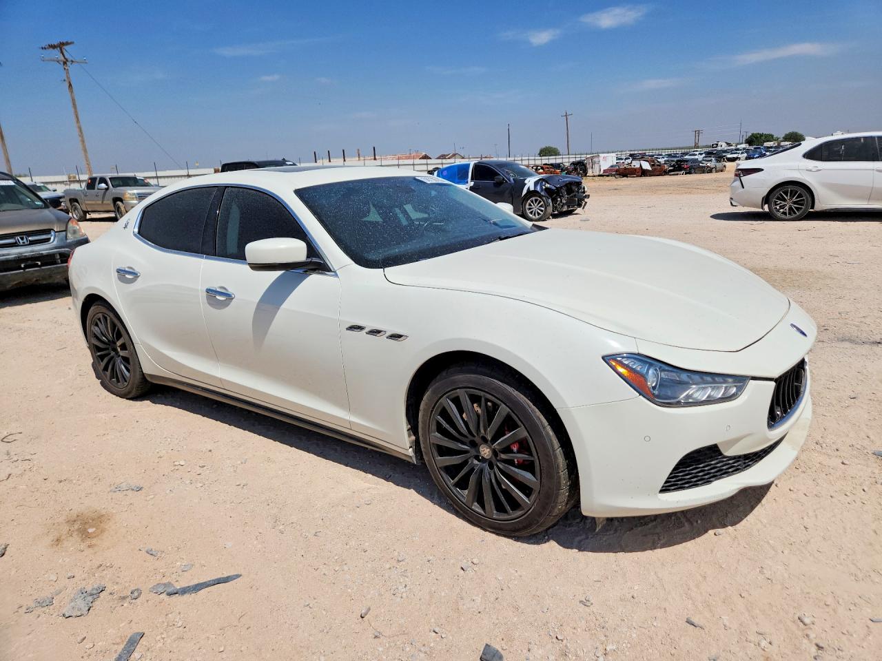 2014 Maserati Ghibli S White vin: ZAM57RTAXE1106530