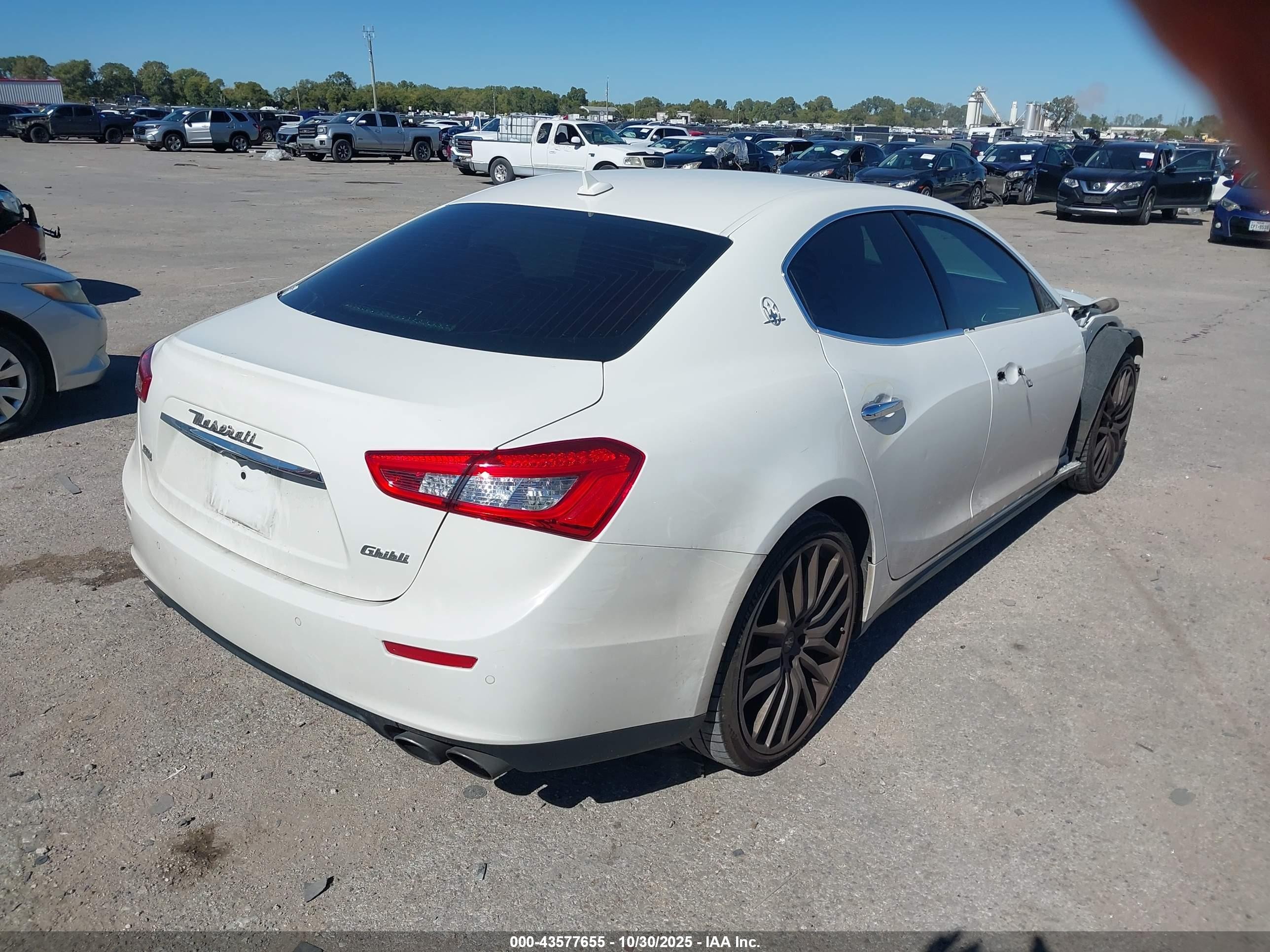 2017 Maserati Ghibli S Q4 Red vin: ZAM57RTS4H1242343