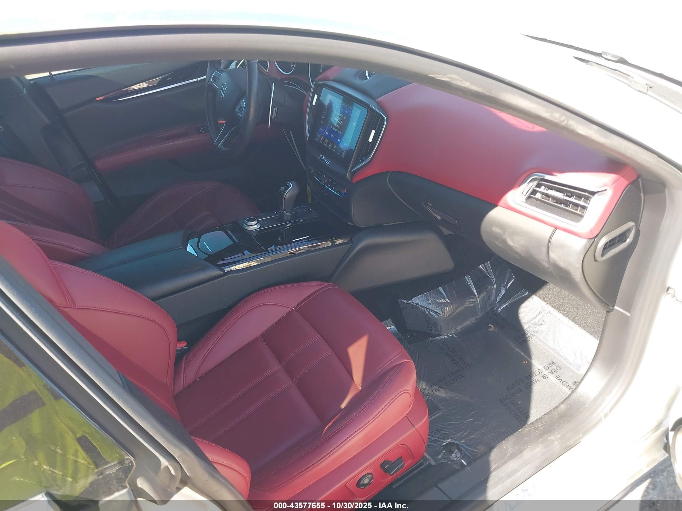 2017 Maserati Ghibli S Q4 Red vin: ZAM57RTS4H1242343