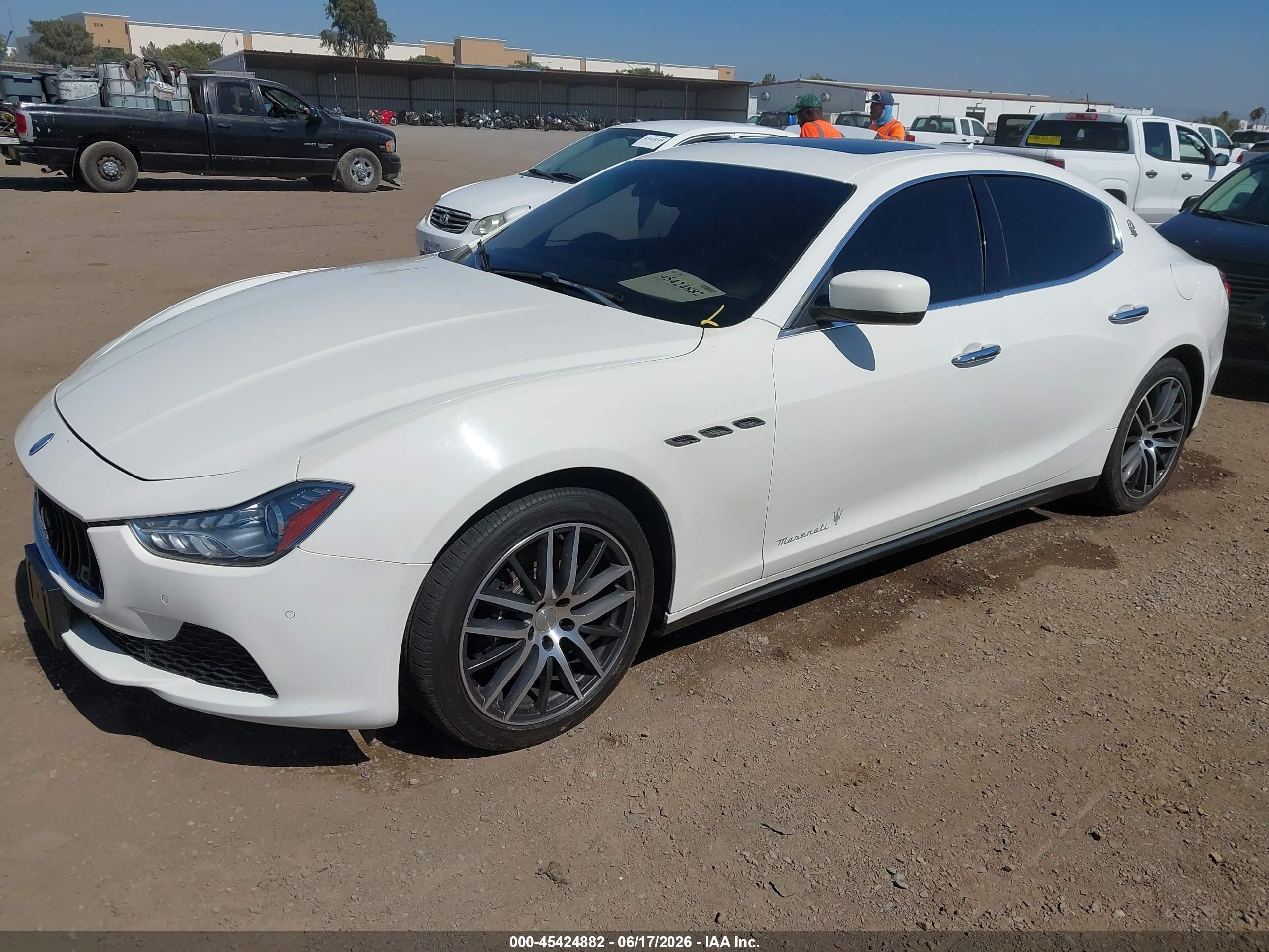 2015 Maserati Ghibli   White vin: ZAM57XSA0F1131895