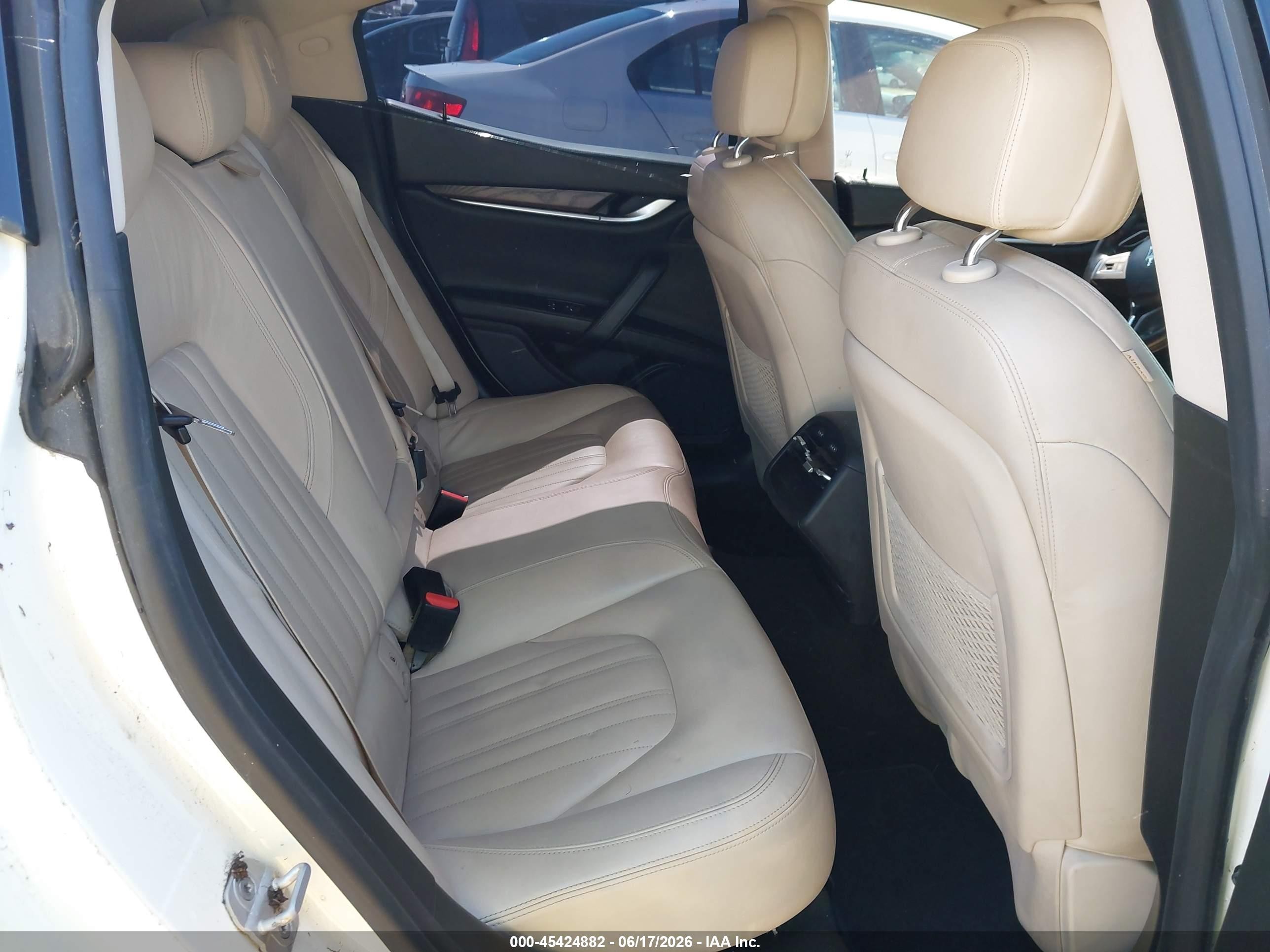 2015 Maserati Ghibli   White vin: ZAM57XSA0F1131895