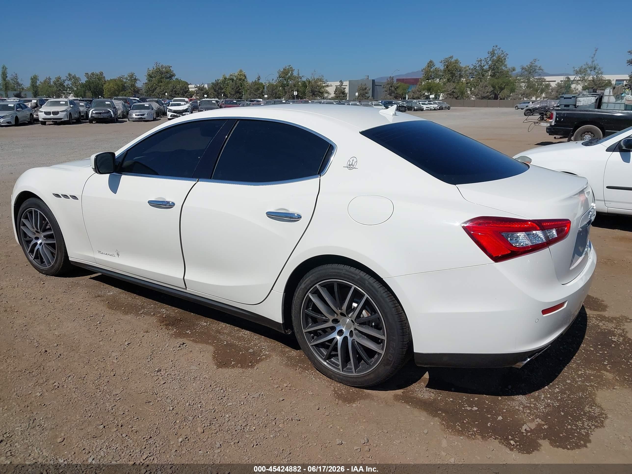 2015 Maserati Ghibli   White vin: ZAM57XSA0F1131895