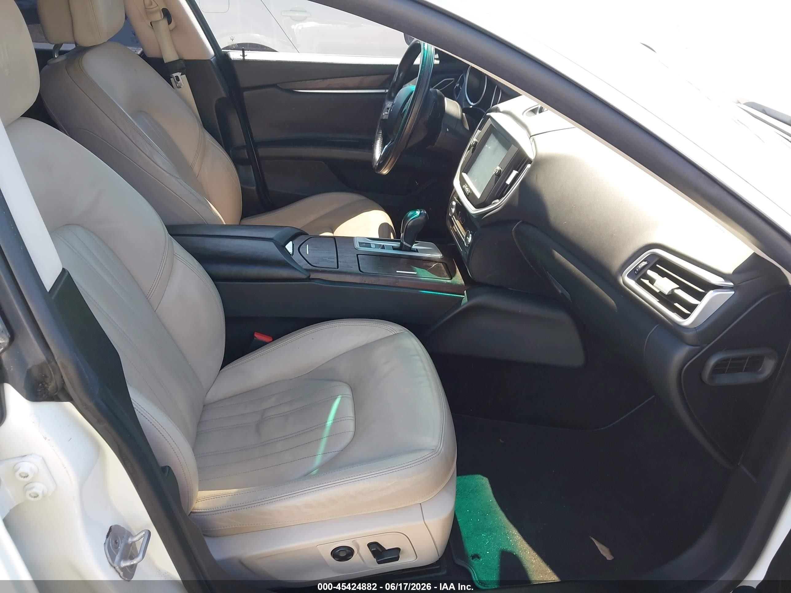 2015 Maserati Ghibli   White vin: ZAM57XSA0F1131895