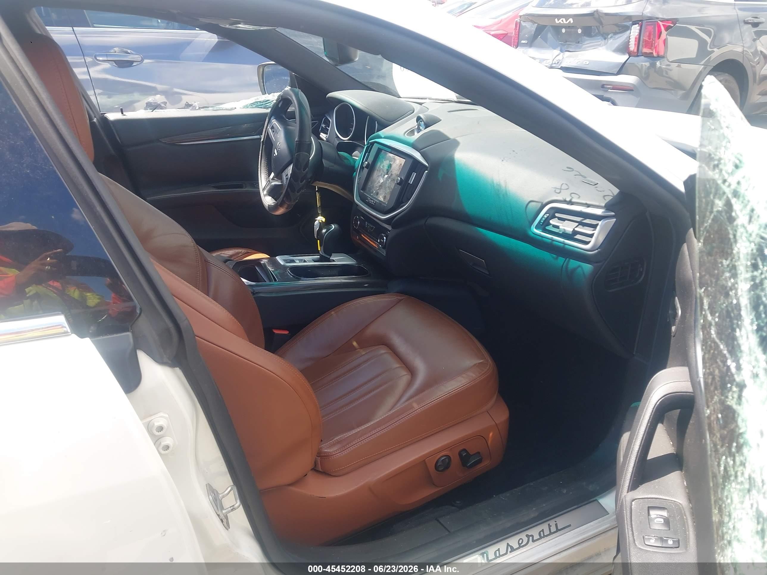 2015 Maserati Ghibli   White vin: ZAM57XSA0F1162158
