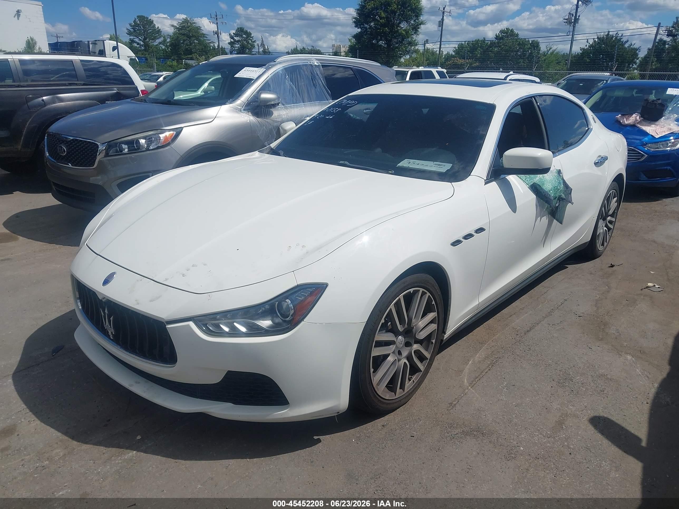 2015 Maserati Ghibli   White vin: ZAM57XSA0F1162158