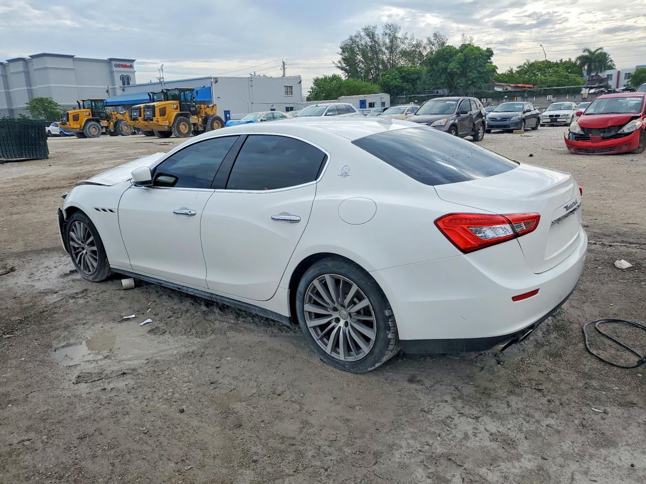 2014 Maserati Ghibli White vin: ZAM57XSA2E1103580