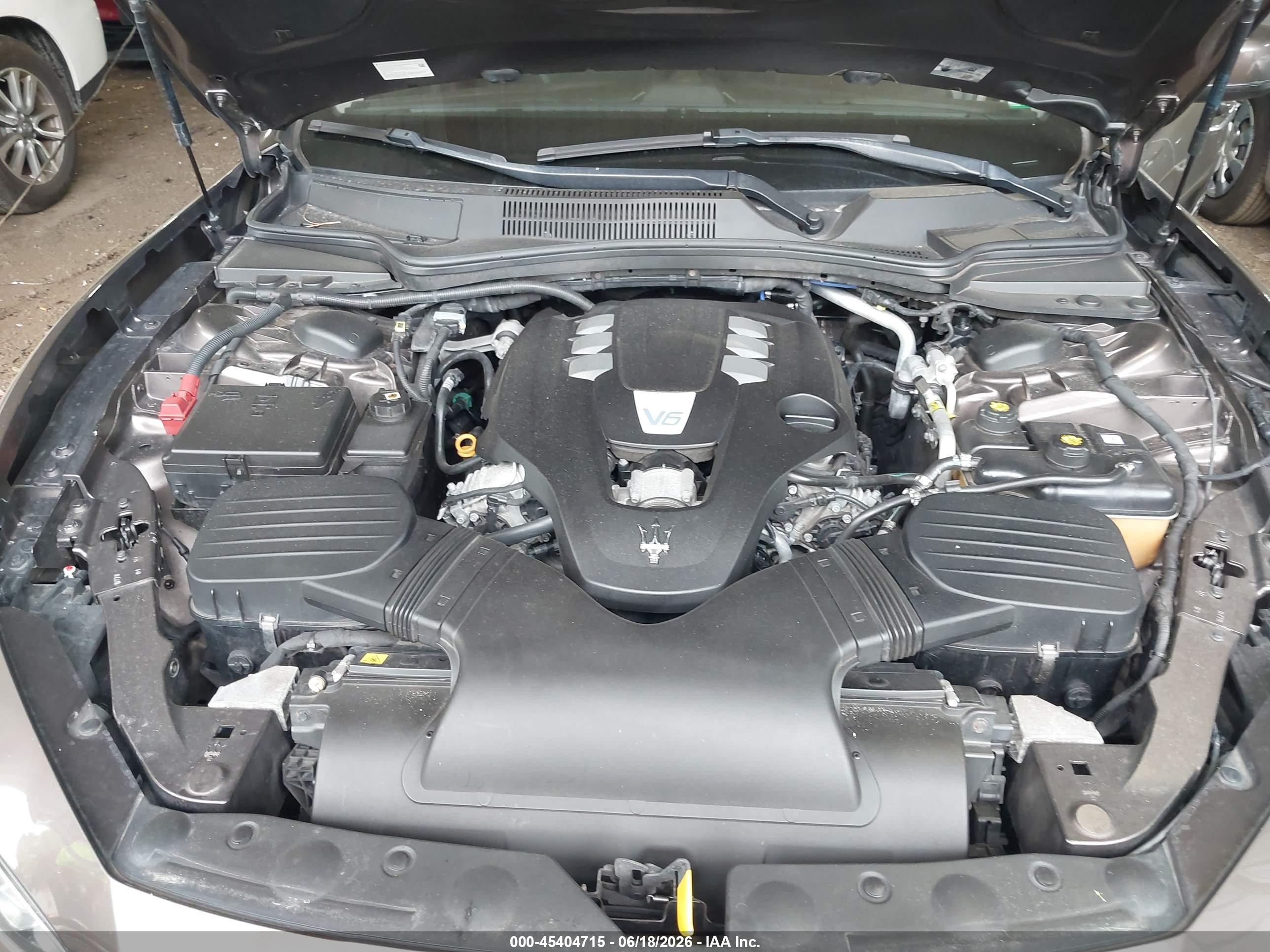 2014 Maserati Ghibli   Brown vin: ZAM57XSA2E1127894