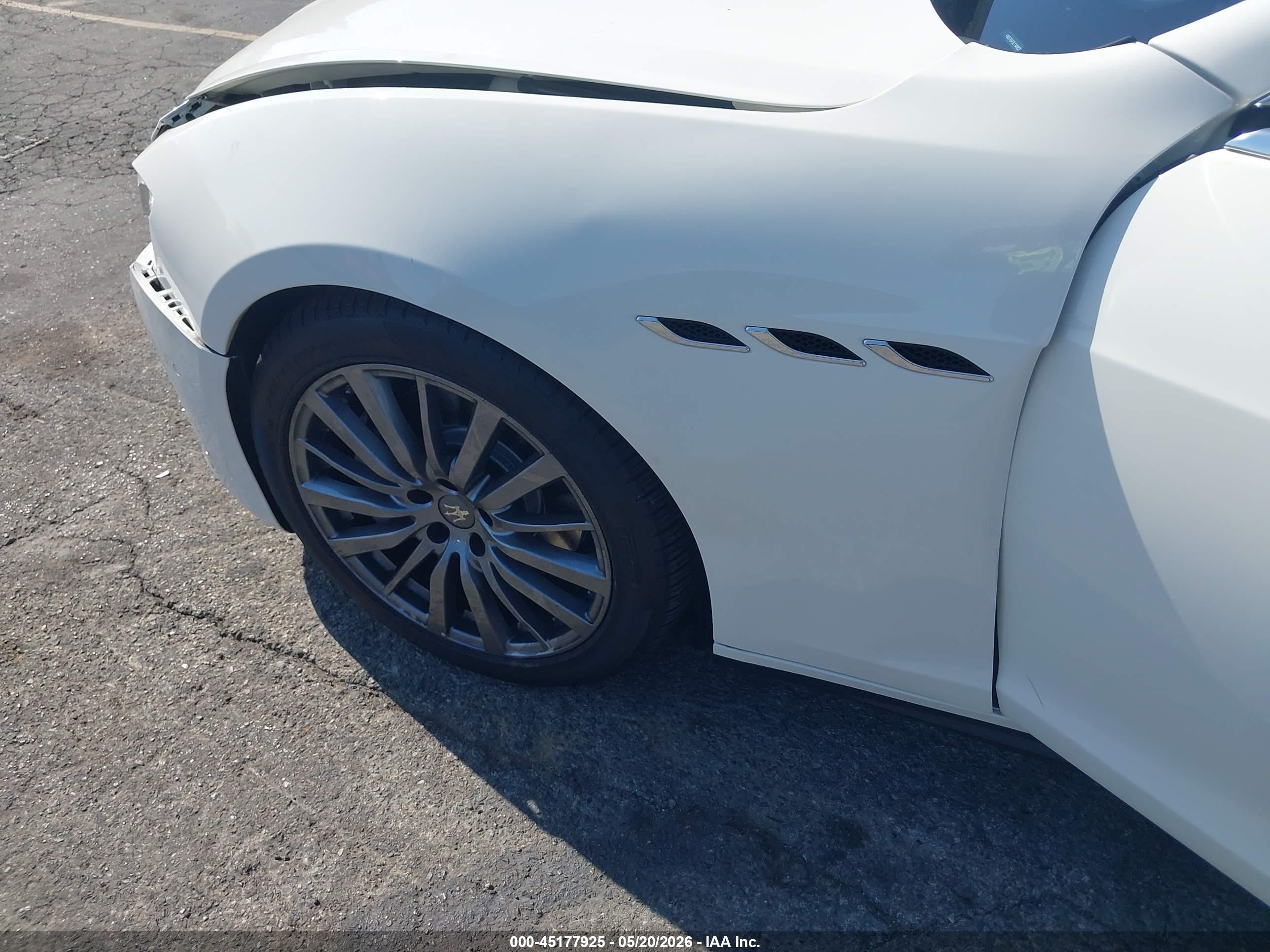 2020 Maserati Ghibli White vin: ZAM57XSA3L1349826