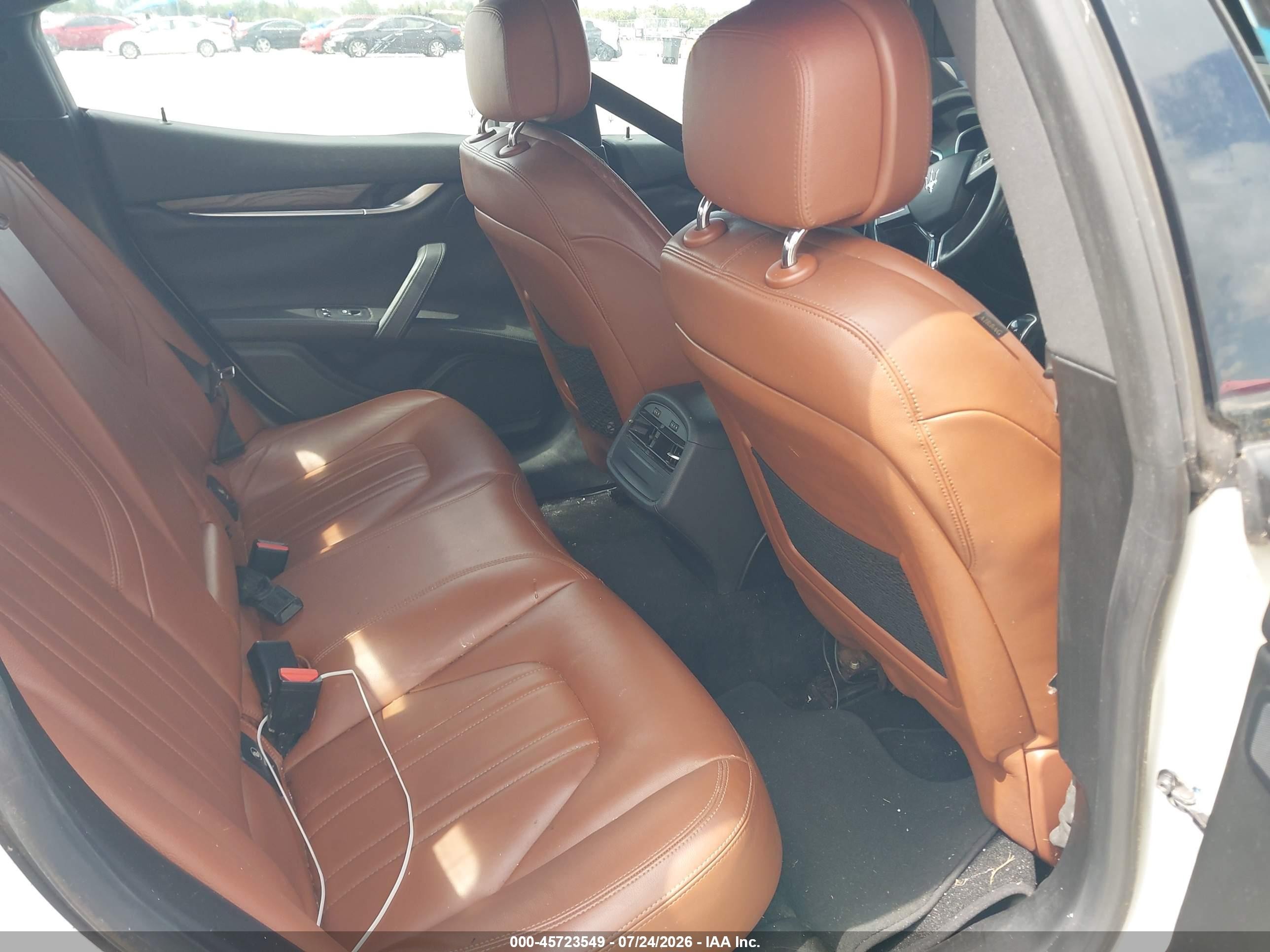 2014 Maserati Ghibli White vin: ZAM57XSA4E1128142