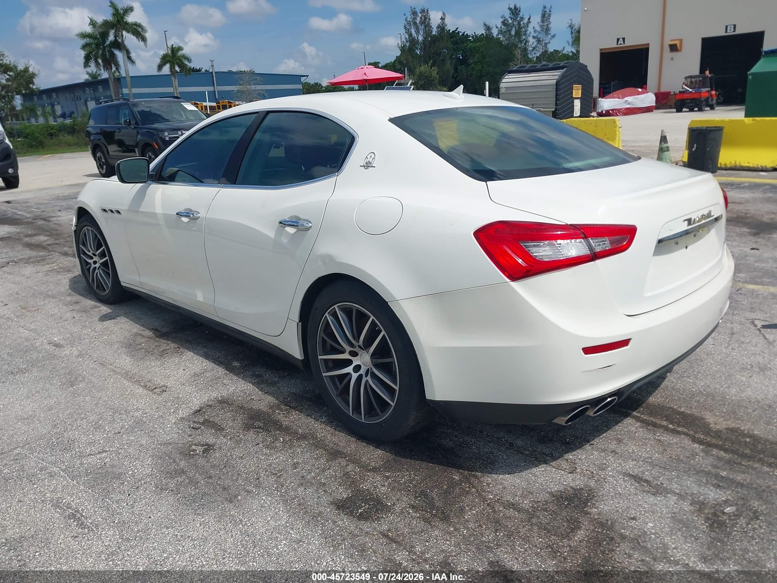 2014 Maserati Ghibli White vin: ZAM57XSA4E1128142