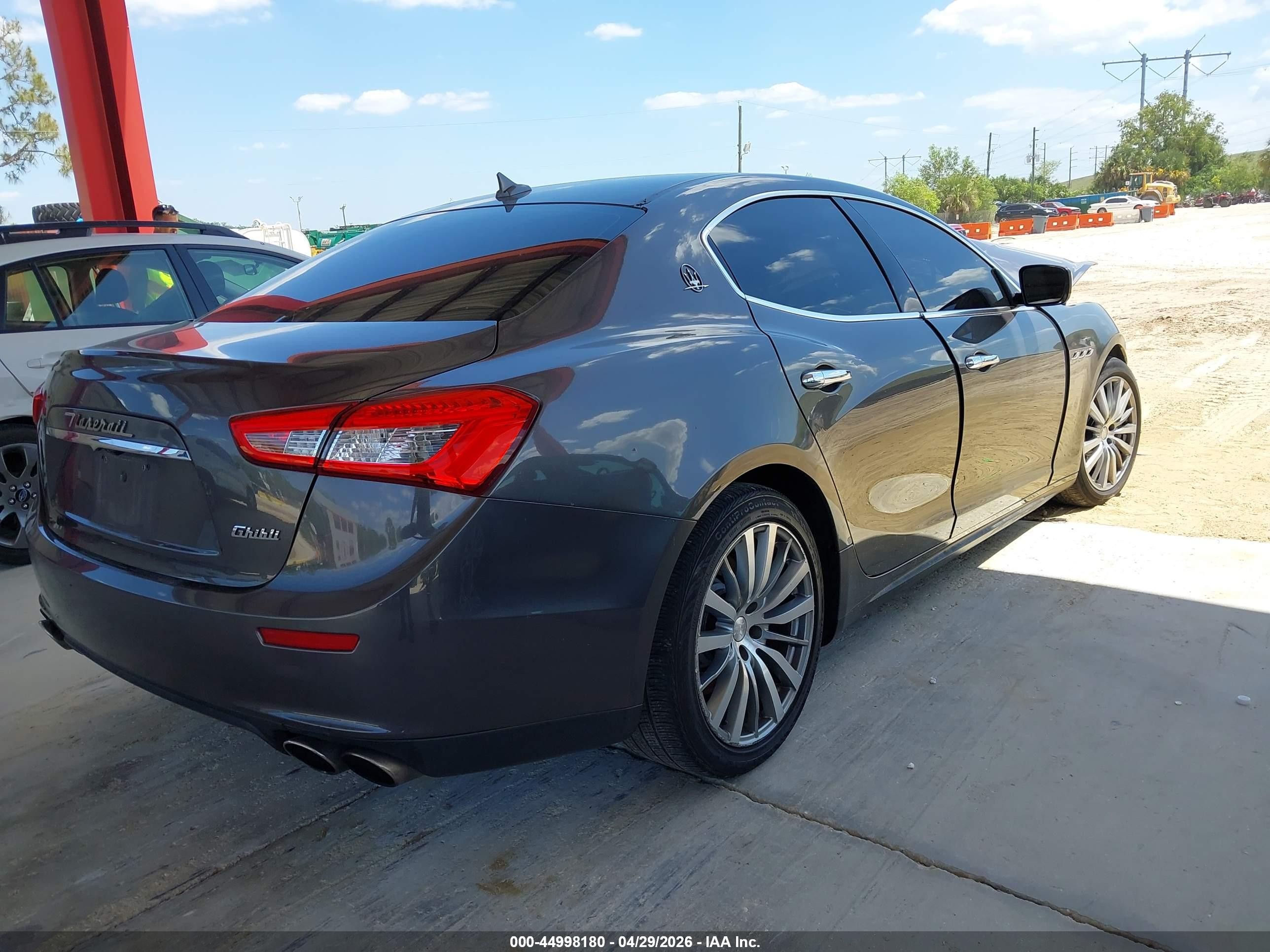 2015 Maserati Ghibli   Gray vin: ZAM57XSA4F1142009