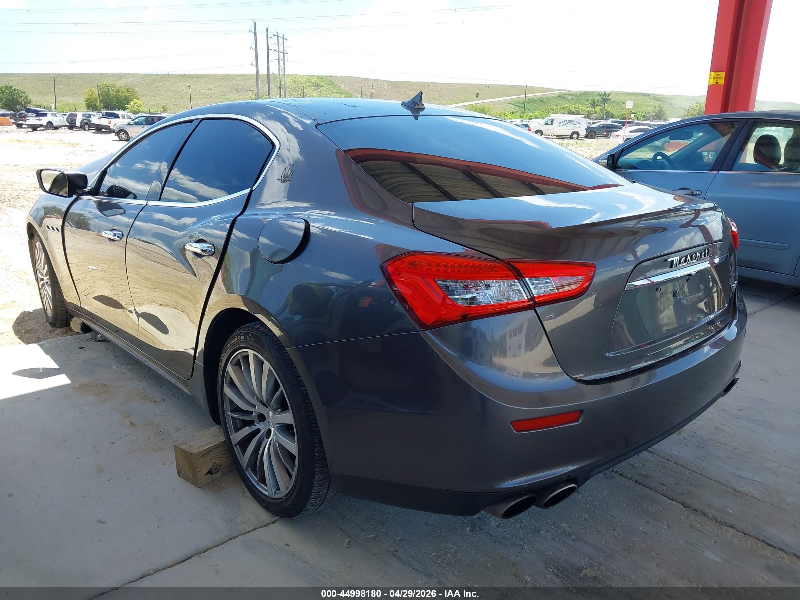 2015 Maserati Ghibli   Gray vin: ZAM57XSA4F1142009