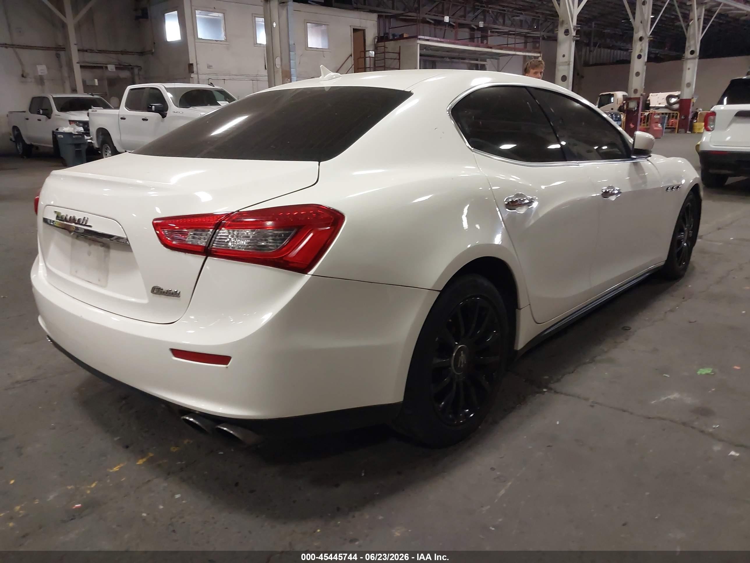 2014 Maserati Ghibli   White vin: ZAM57XSA5E1090095