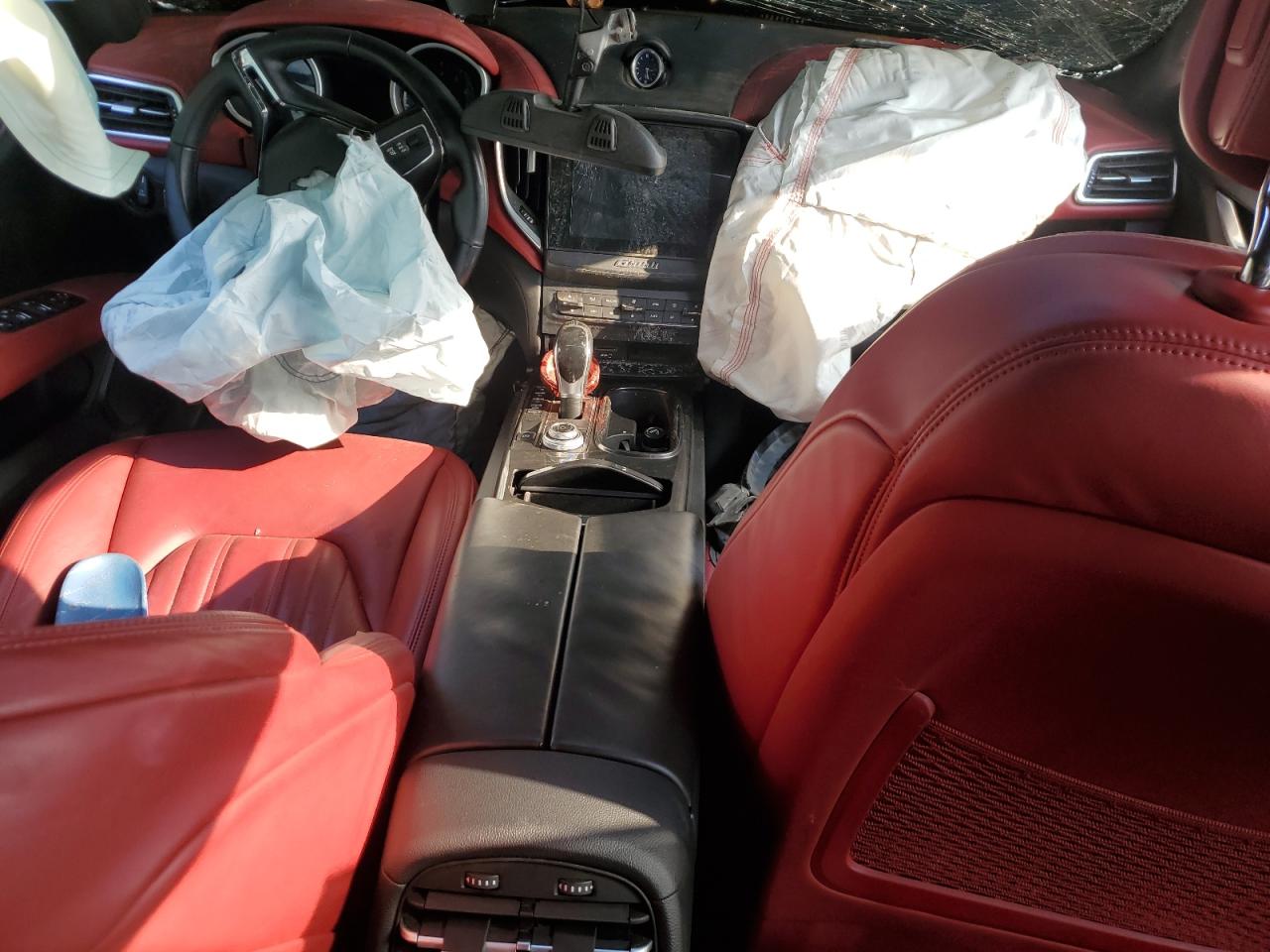 2018 Maserati Ghibli Черный vin: ZAM57XSA5J1293224