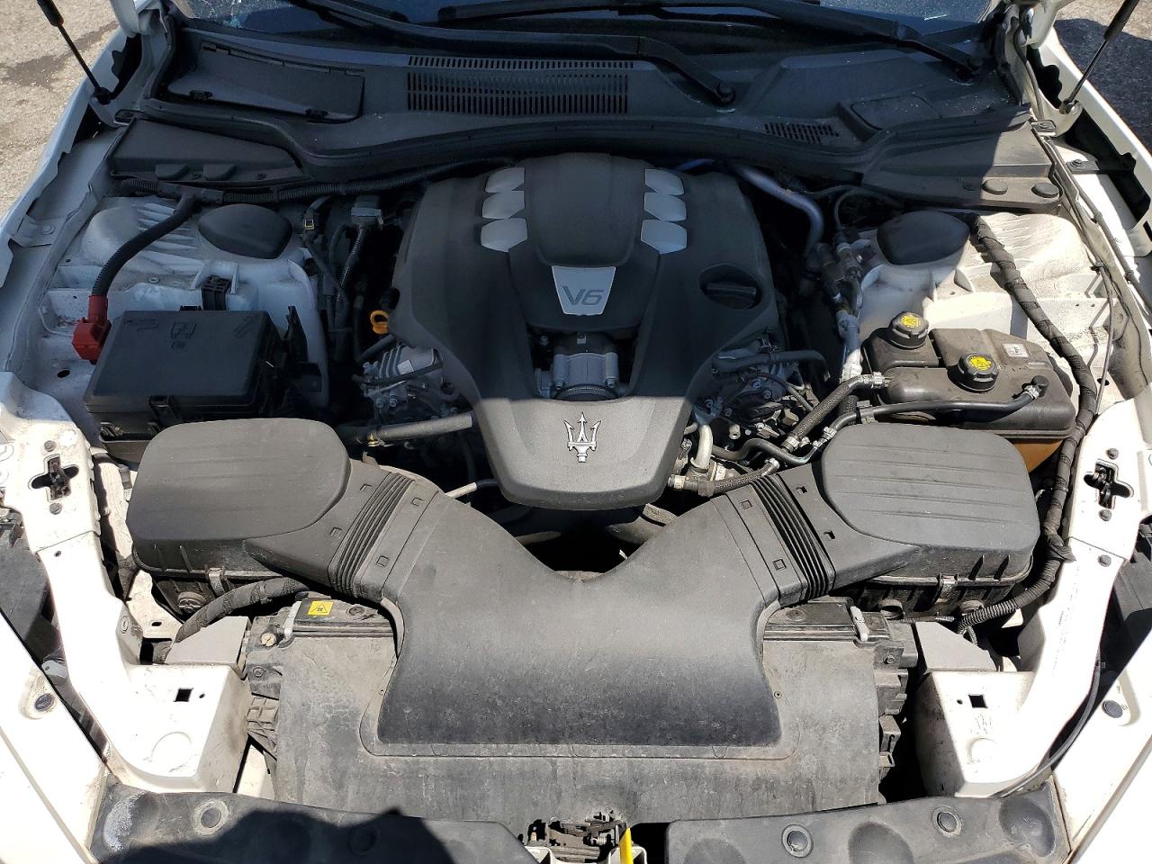 2019 Maserati Ghibli White vin: ZAM57XSA6K1311196
