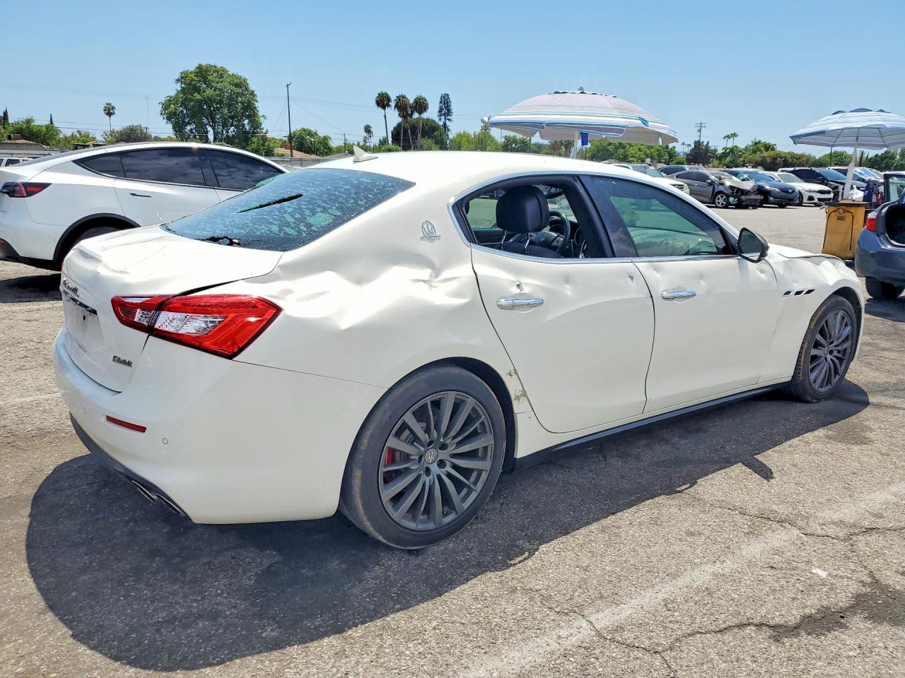 2019 Maserati Ghibli White vin: ZAM57XSA6K1311196