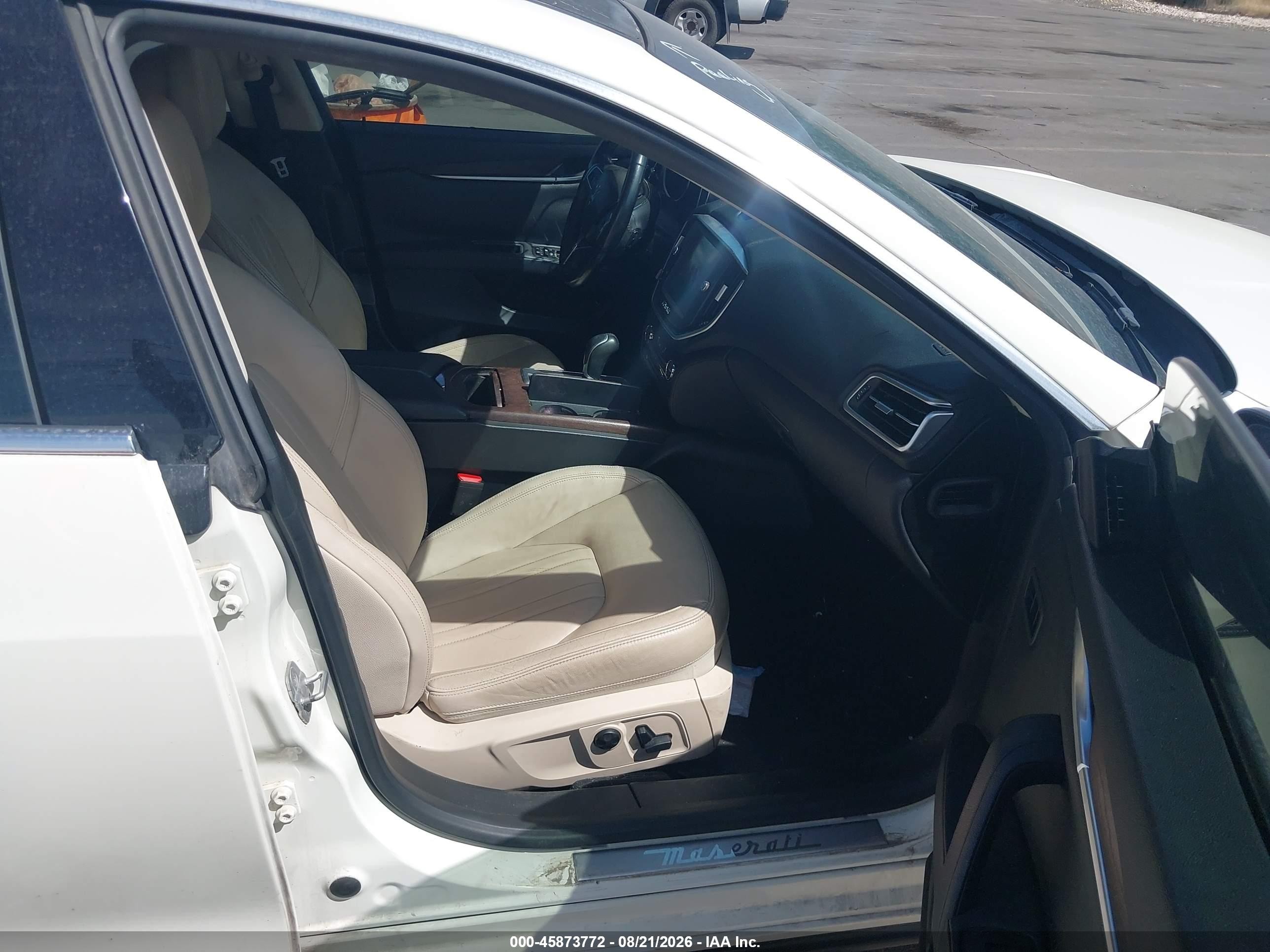 2014 Maserati Ghibli   White vin: ZAM57XSA8E1105625