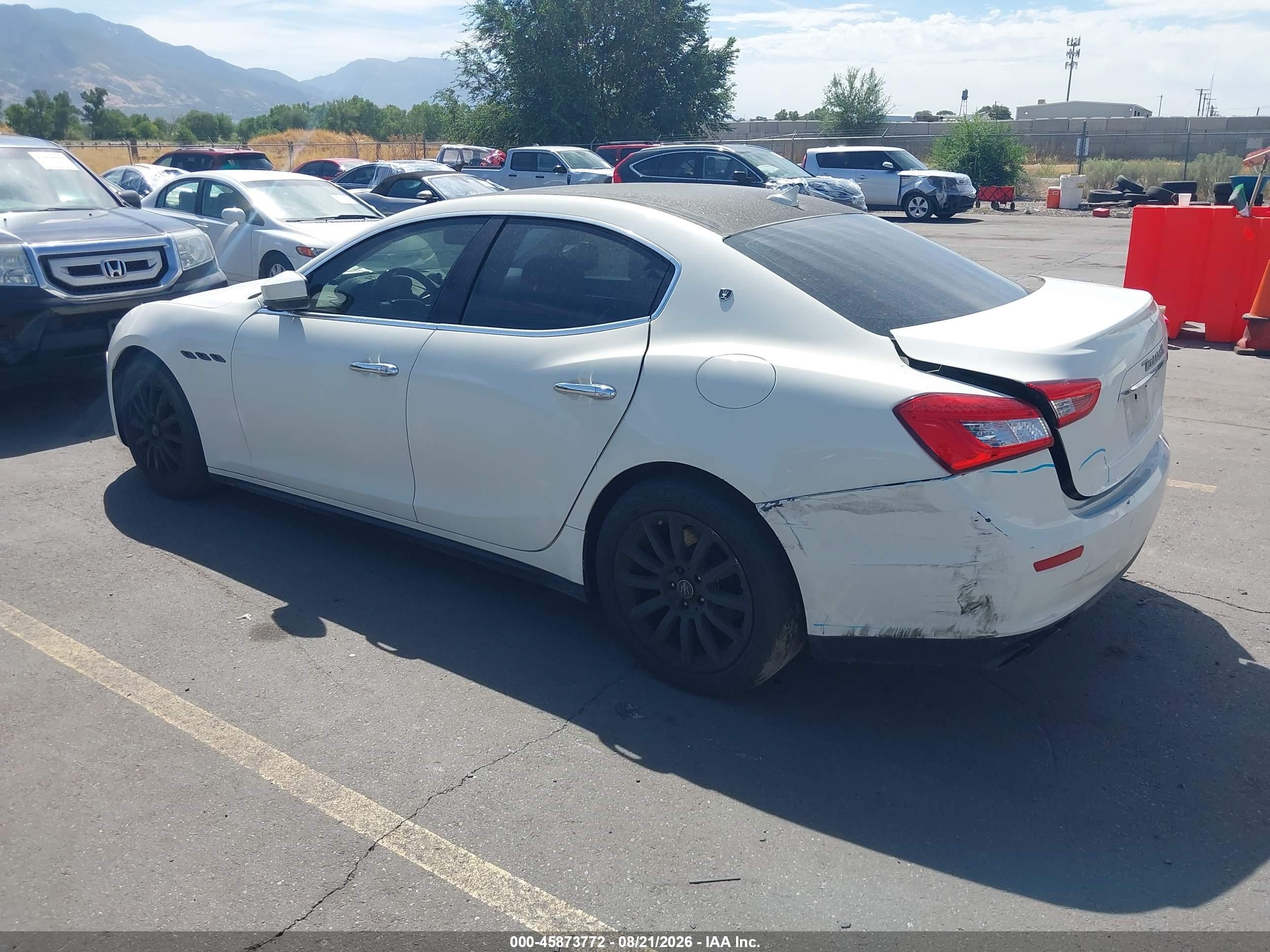 2014 Maserati Ghibli   White vin: ZAM57XSA8E1105625