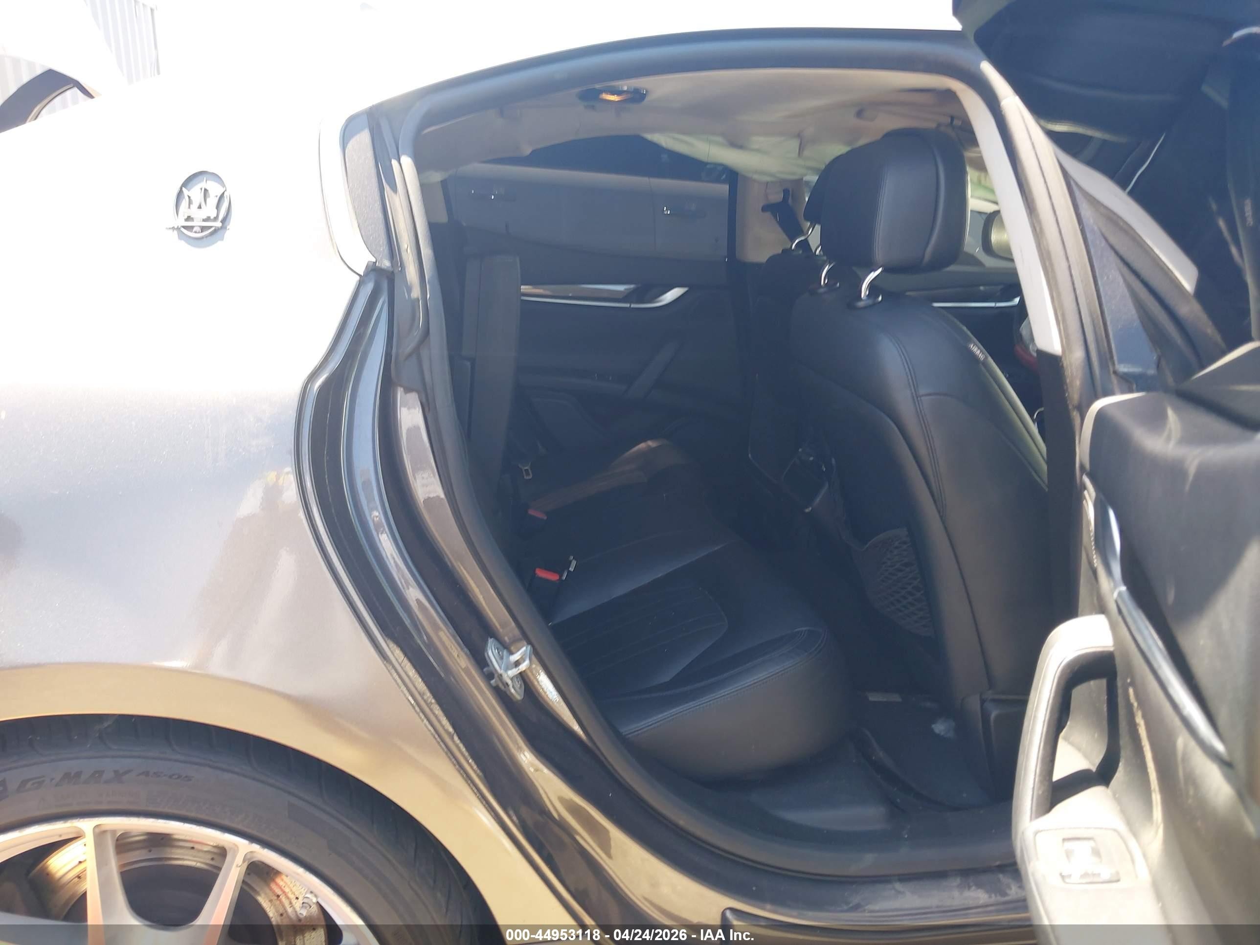 2015 Maserati Ghibli   Gray vin: ZAM57XSA8F1149299