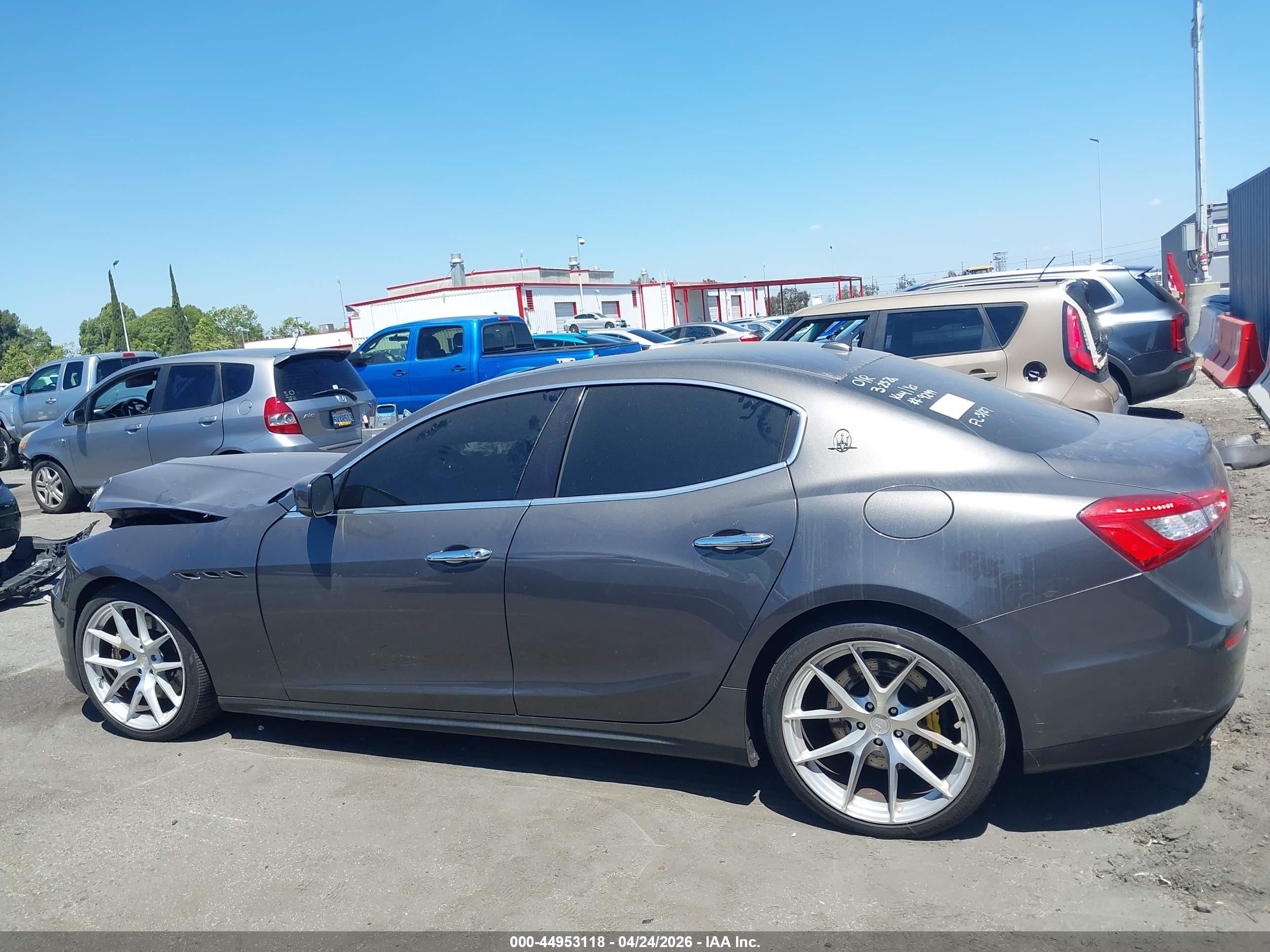 2015 Maserati Ghibli   Gray vin: ZAM57XSA8F1149299