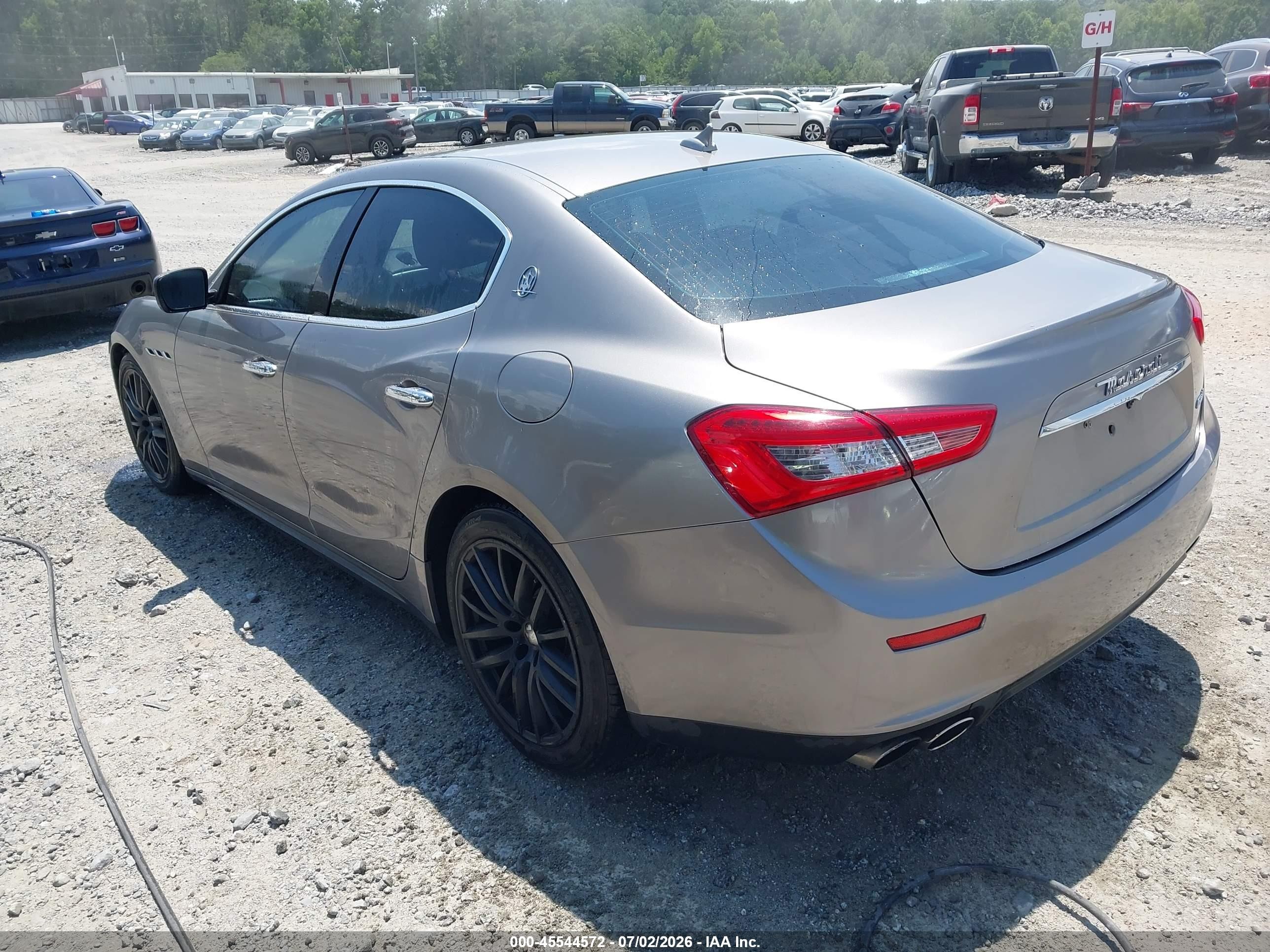 2015 Maserati Ghibli   Silver vin: ZAM57XSA8F1162196
