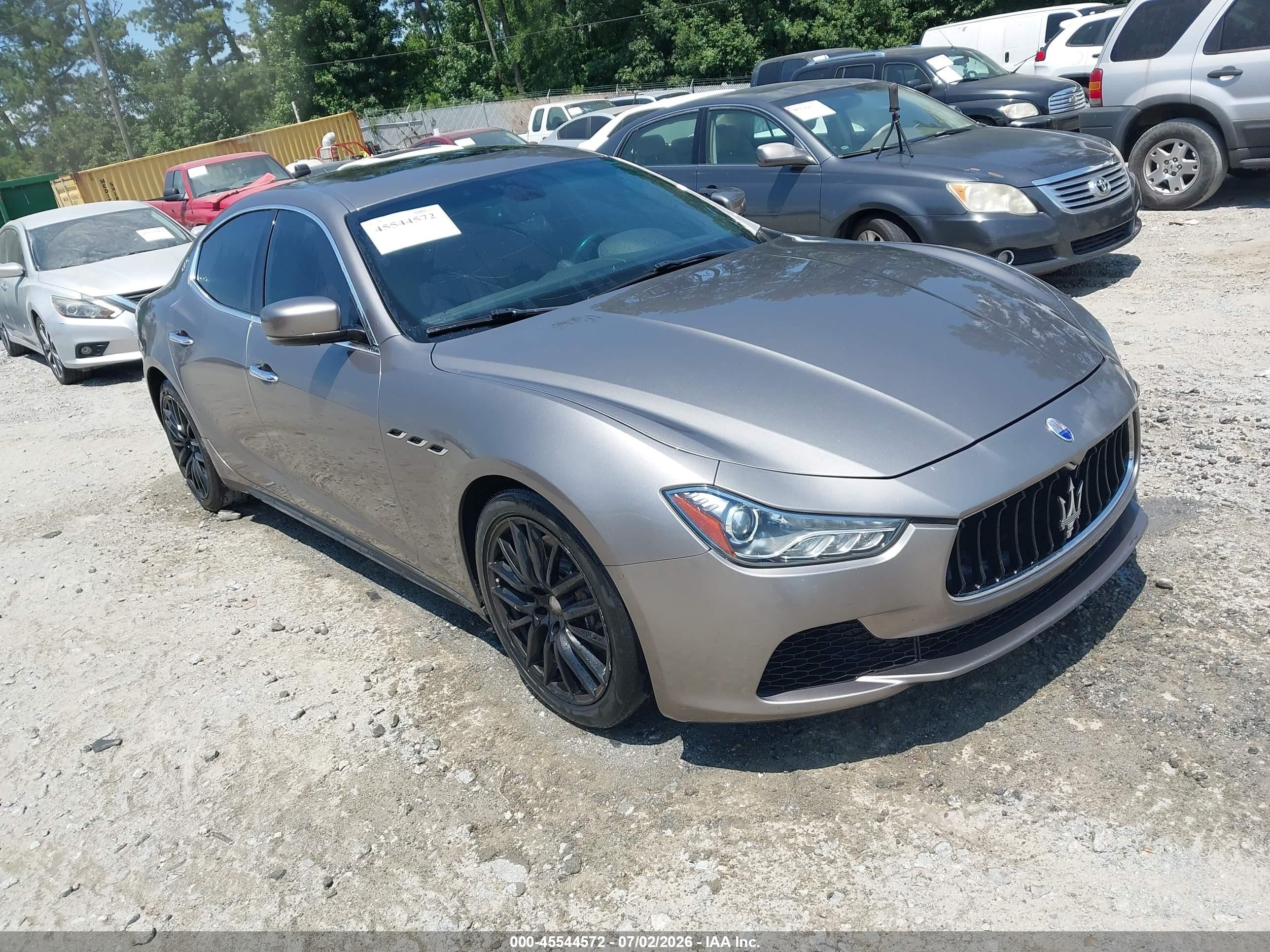 2015 Maserati Ghibli   Silver vin: ZAM57XSA8F1162196
