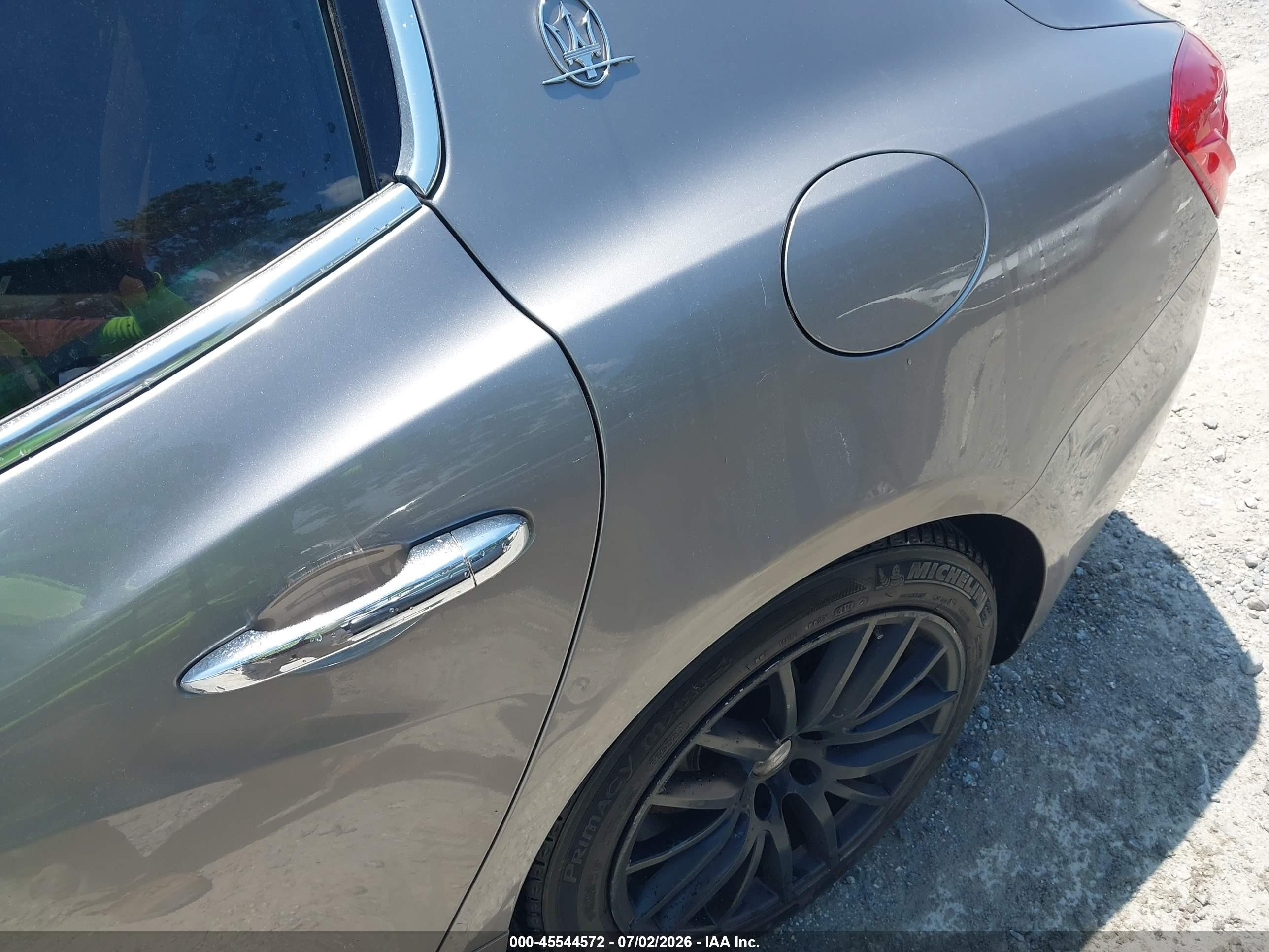 2015 Maserati Ghibli   Silver vin: ZAM57XSA8F1162196