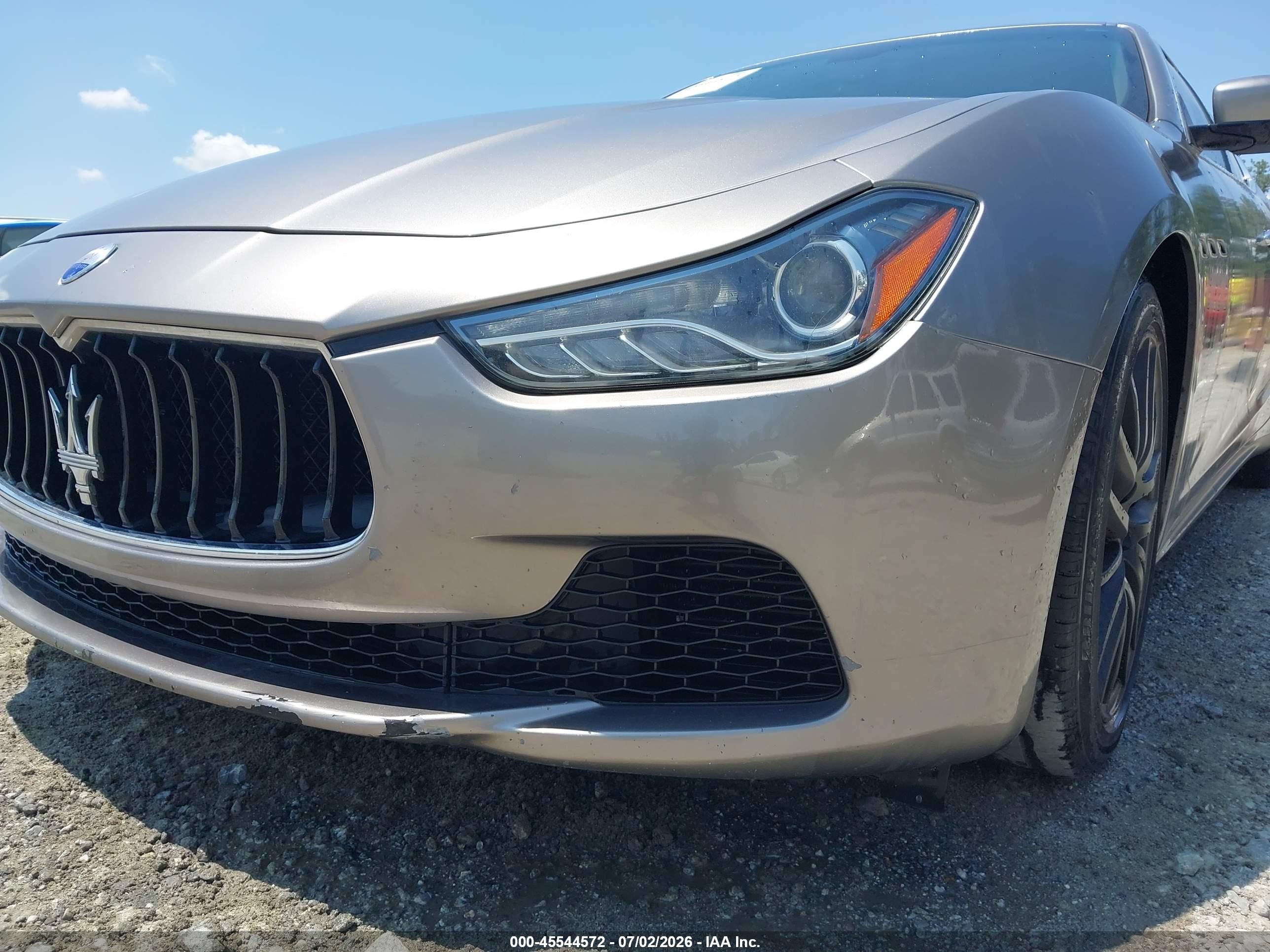 2015 Maserati Ghibli   Silver vin: ZAM57XSA8F1162196