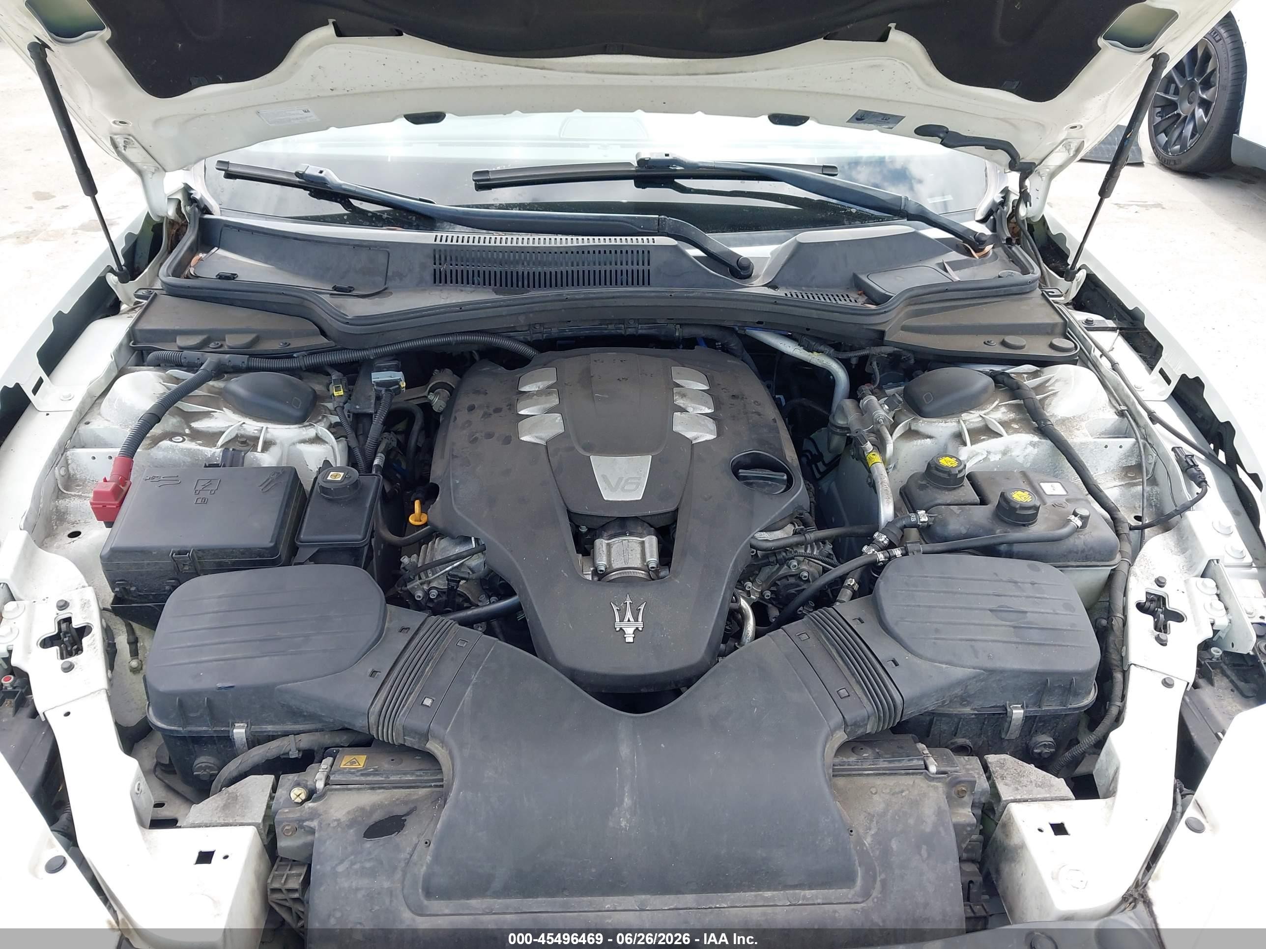 2015 Maserati Ghibli   White vin: ZAM57XSA9F1149313