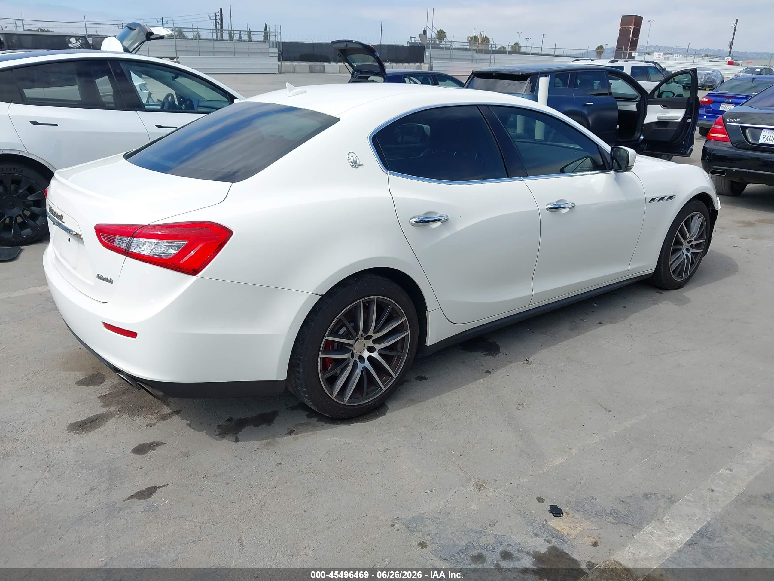 2015 Maserati Ghibli   White vin: ZAM57XSA9F1149313