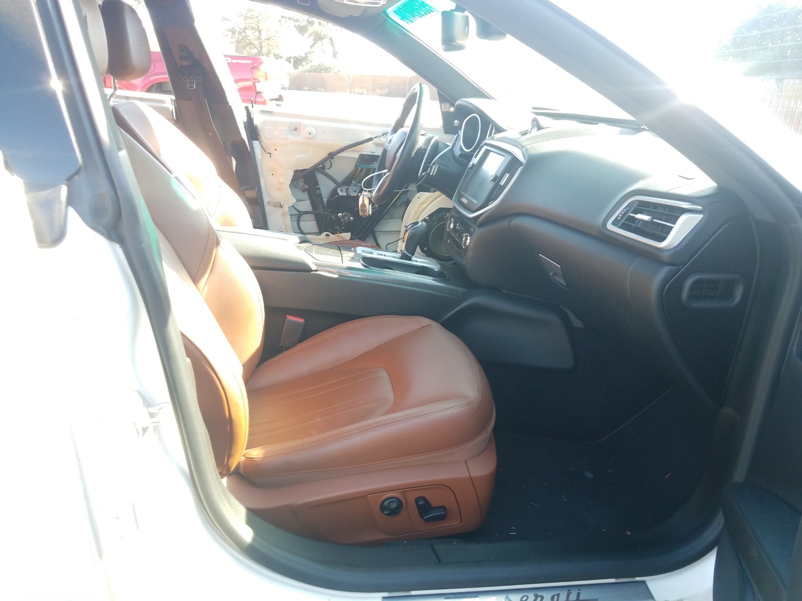 2015 Maserati Ghibli White vin: ZAM57XSA9F1159209